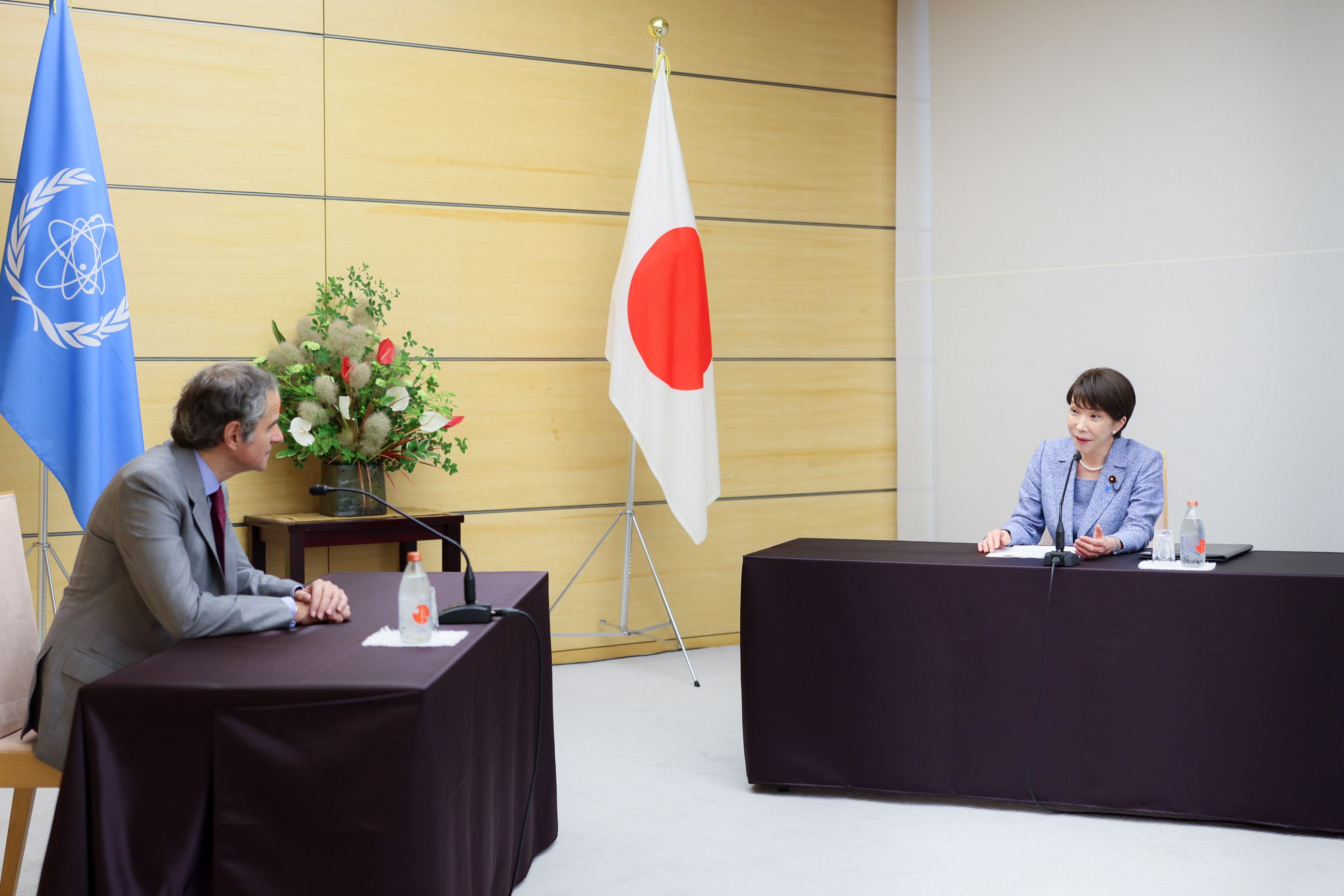 Japonya Başbakanı Takaichi ve IAEA Başkanı Grossi