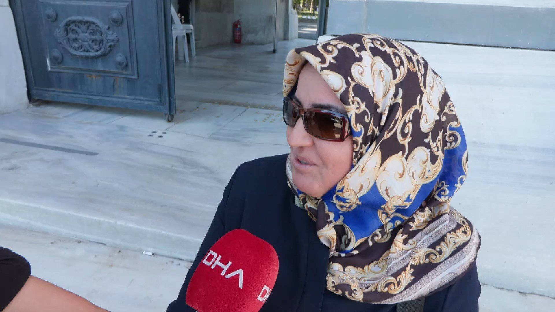 YDT sınavından çıkan adaylar