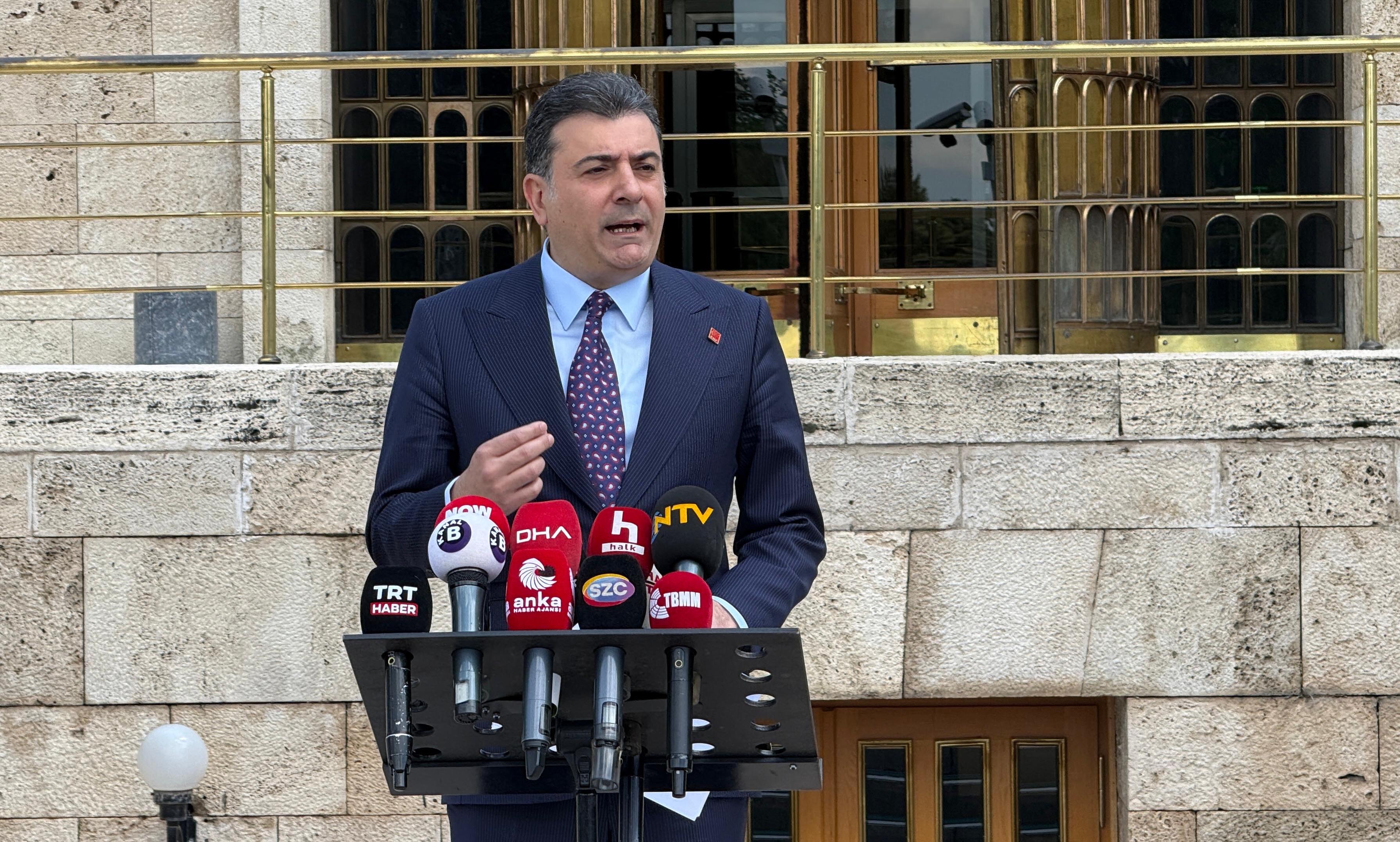 CHP Parti Meclisi istifa Zeynel Emre
