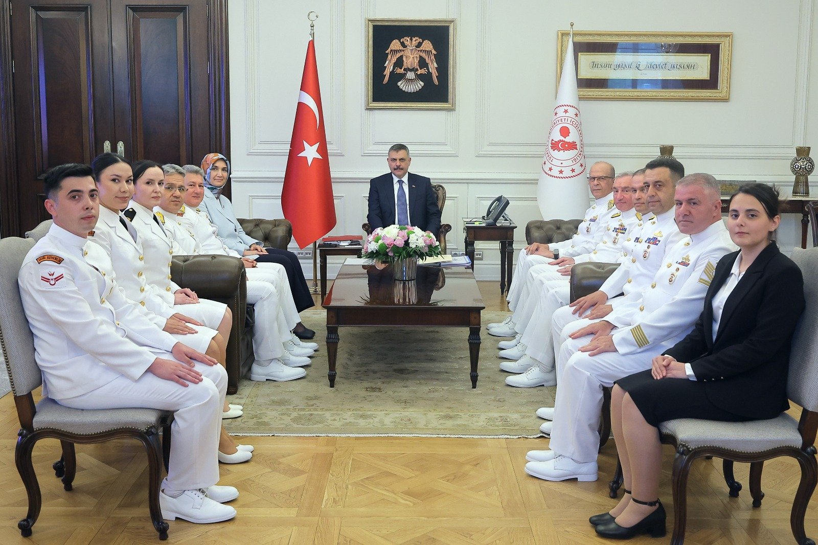 İçişleri Bakanı Mustafa Çiftçi, Sahil Güvenlik heyetini kabul etti