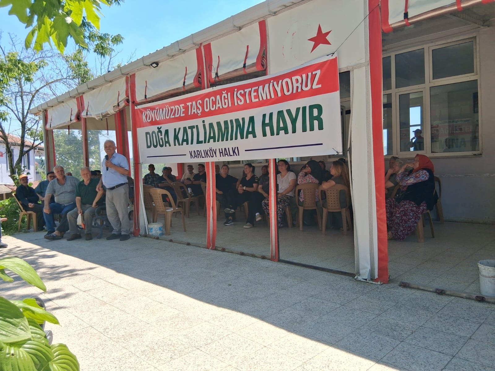 Vaysal Köyü halkı Edirne Valiliği önünde basın açıklaması yaptı