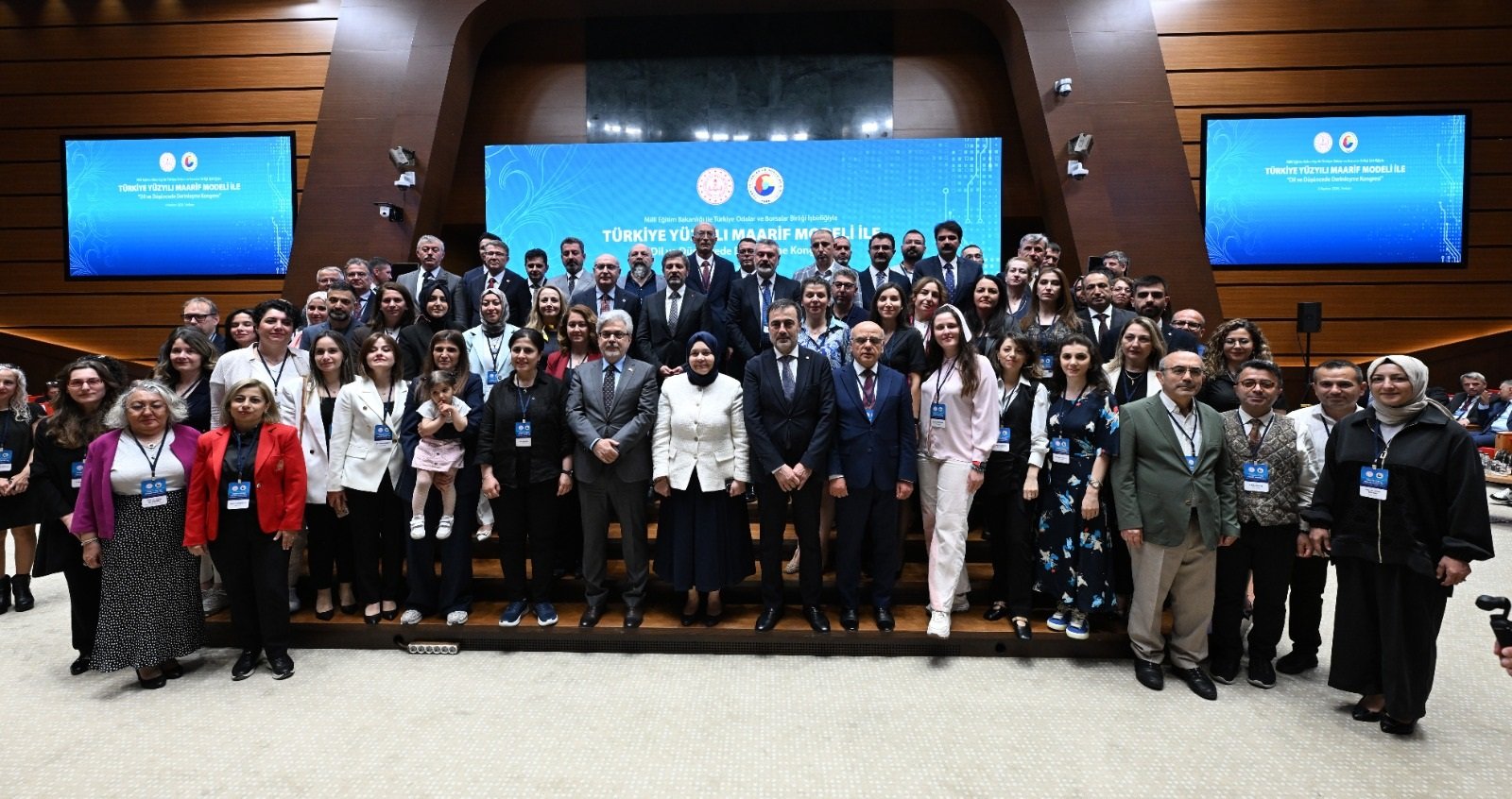 Kongre katılımcıları ve protokol