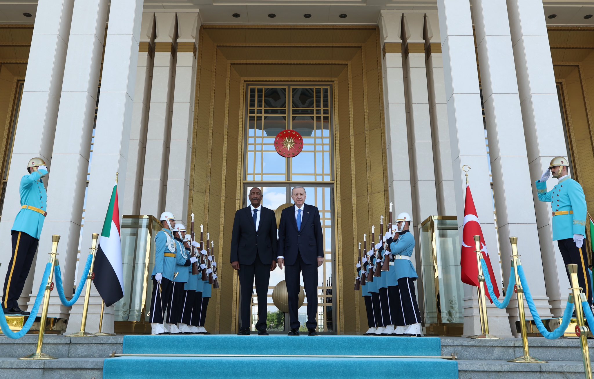 Cumhurbaşkanı Erdoğan, Sudan Egemenlik Konseyi Başkanı Burhan ile bir araya geldi