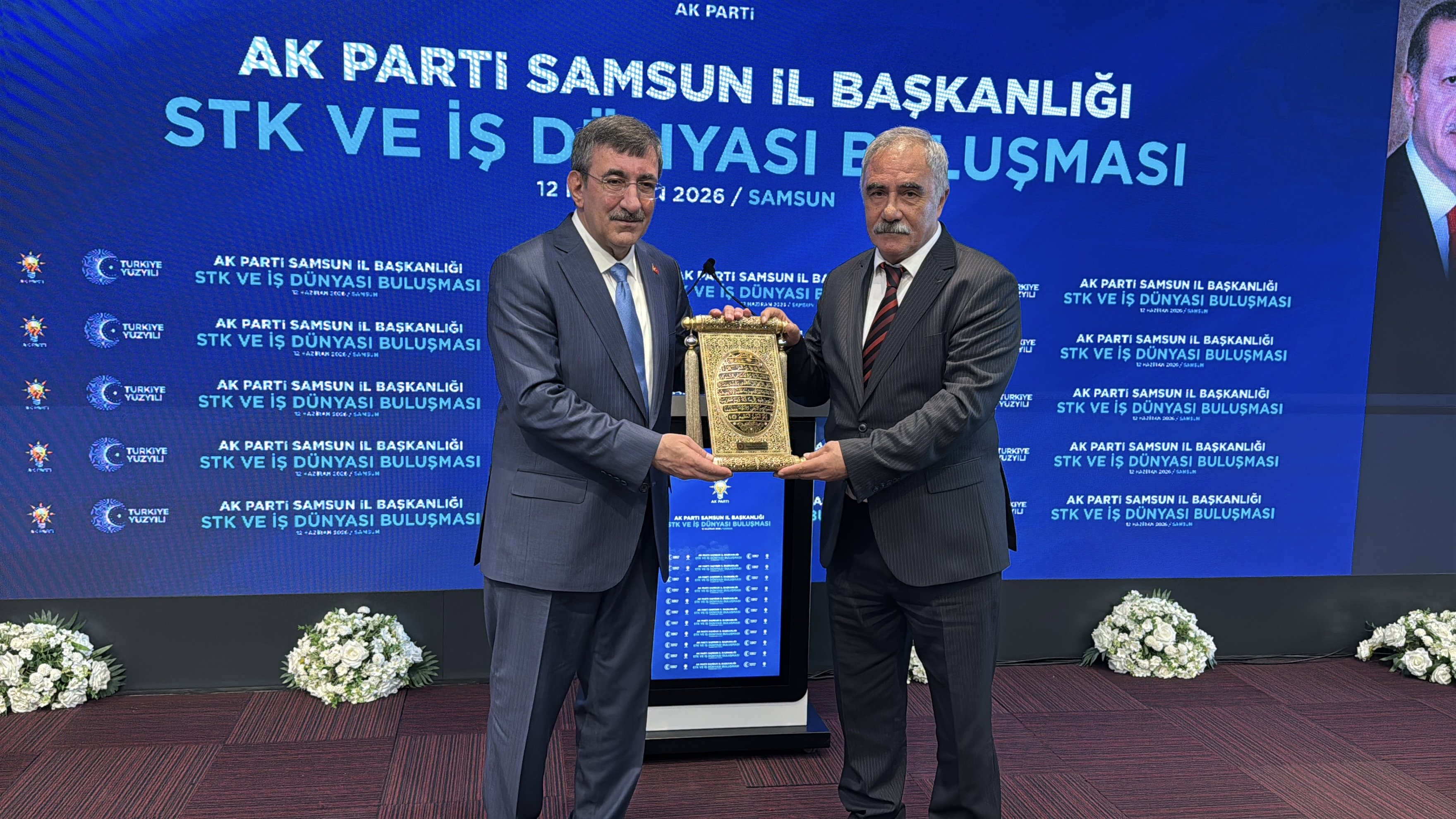 Cevdet Yılmaz sahne