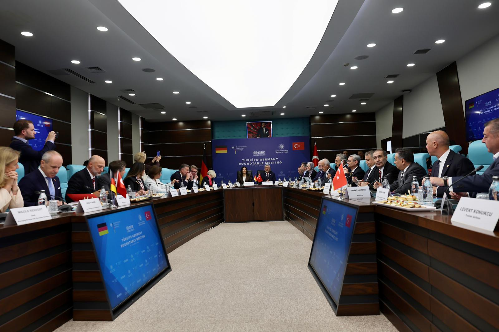 JETCO toplantısında Bakan Bolat ve Bakan Reiche