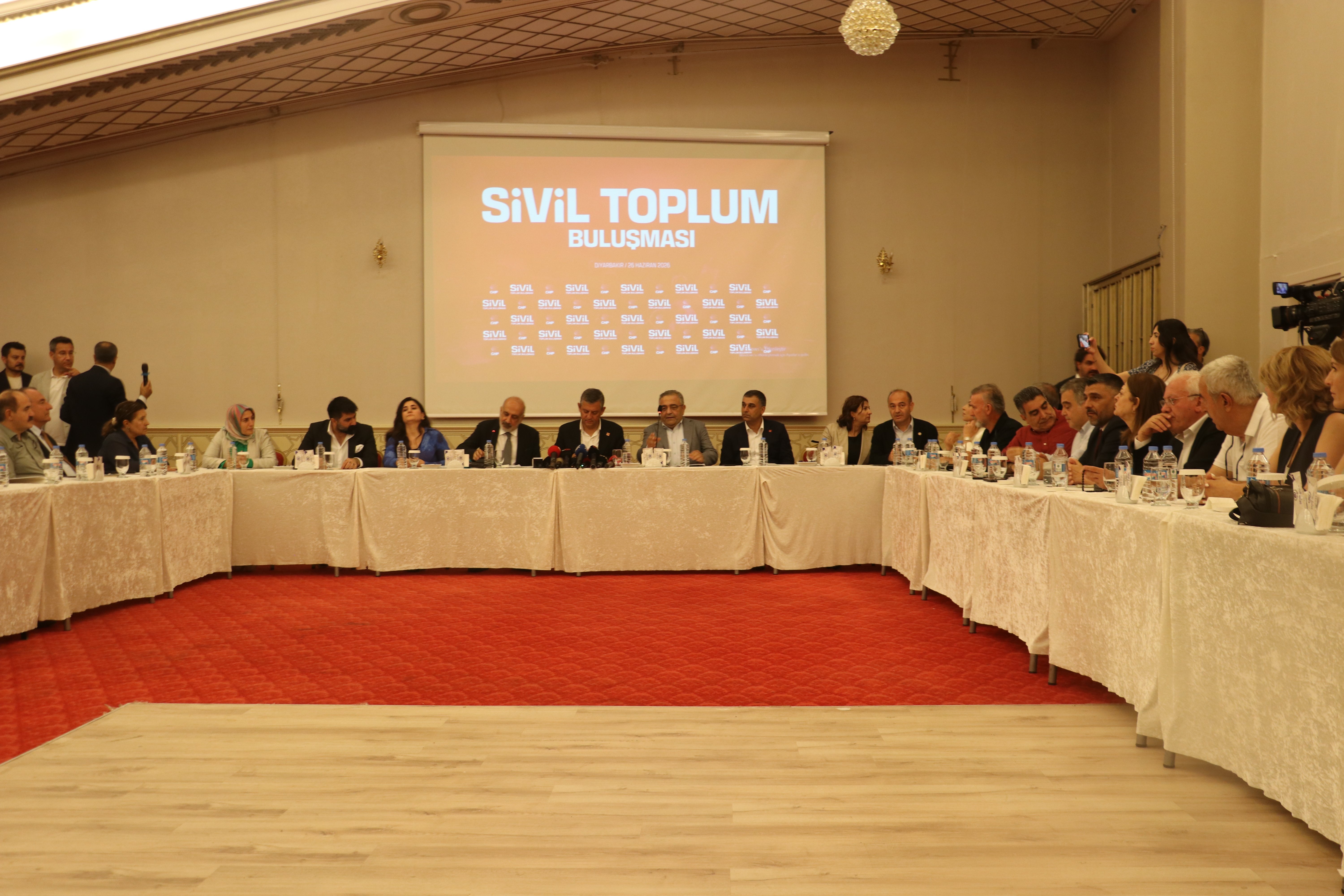 Özgür Özel sivil toplum kuruluşları toplantısı