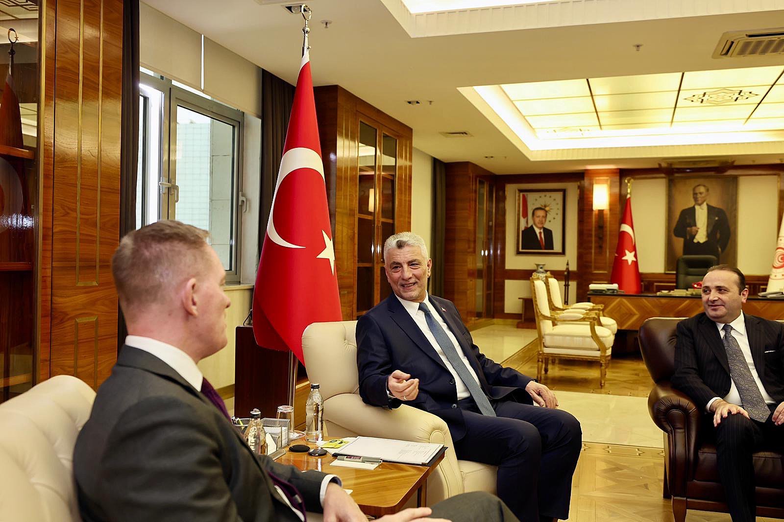 Bakan Bolat ve Birleşik Krallık Bakan Yardımcısı Chris Bryant görüşmesi