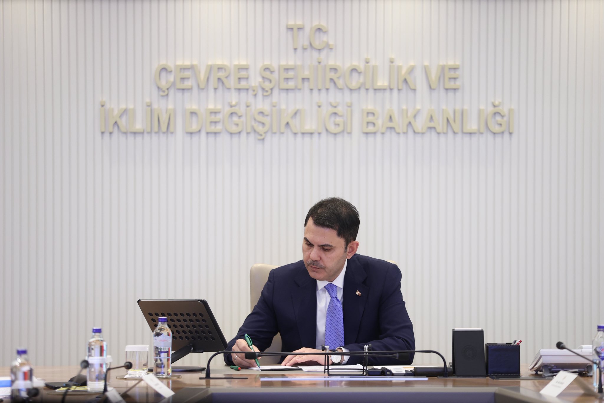 Bakan Kurum fahri hemşehrilik beratını alırken
