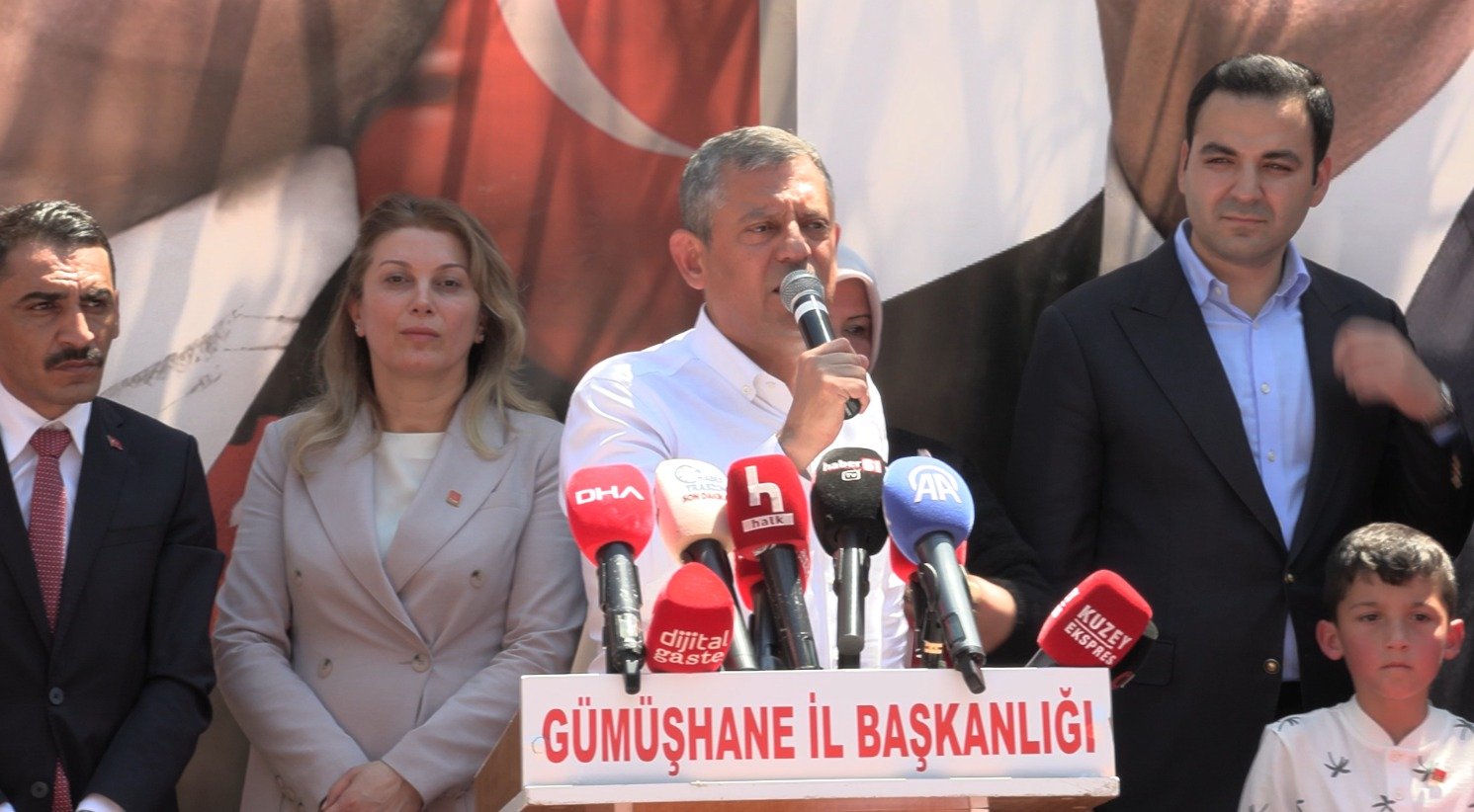 Özgür Özel Gümüşhane mitingi