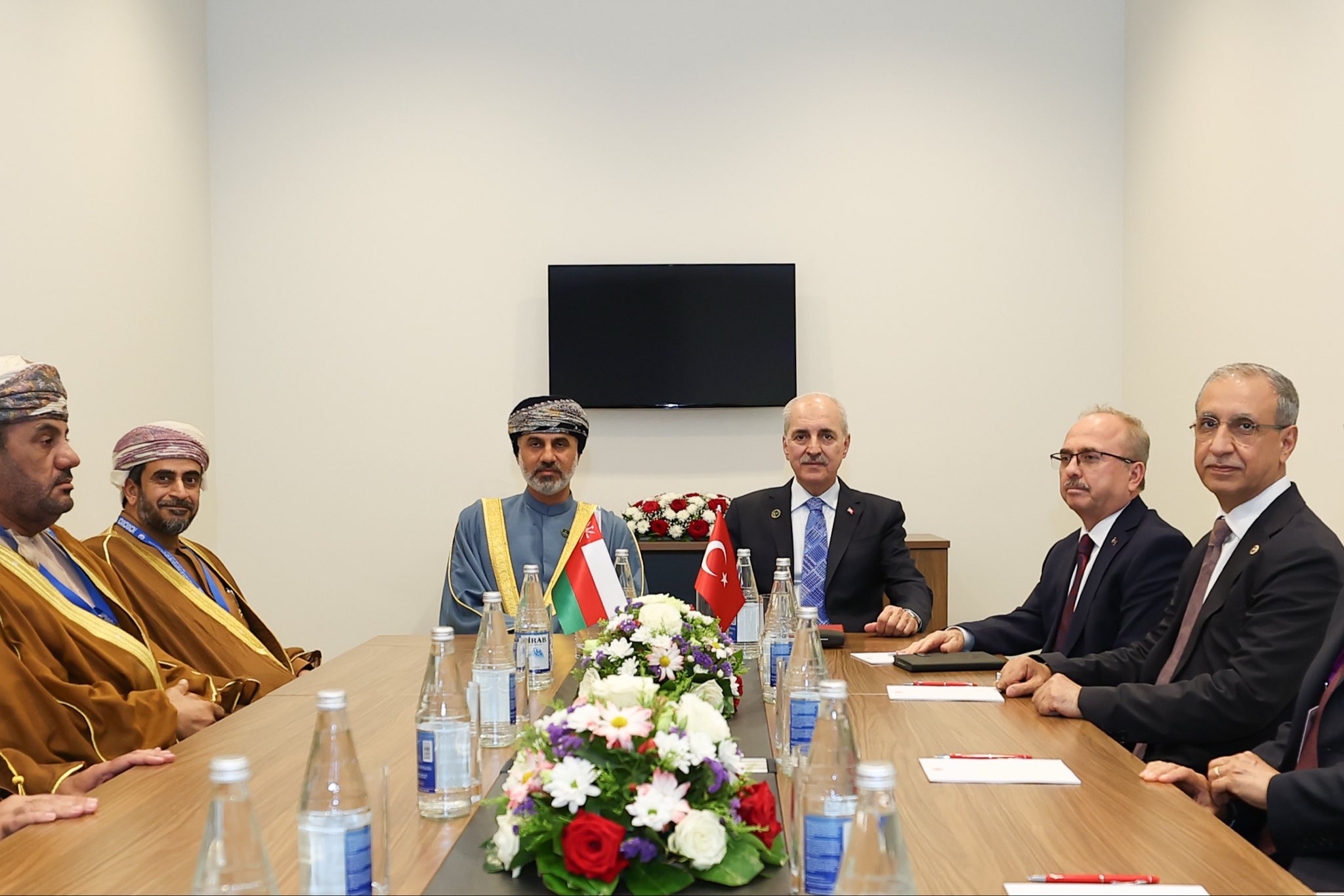 TBMM Başkanı Kurtulmuş, Umman Meclis Başkanı Al Maawali ile bir araya geldi