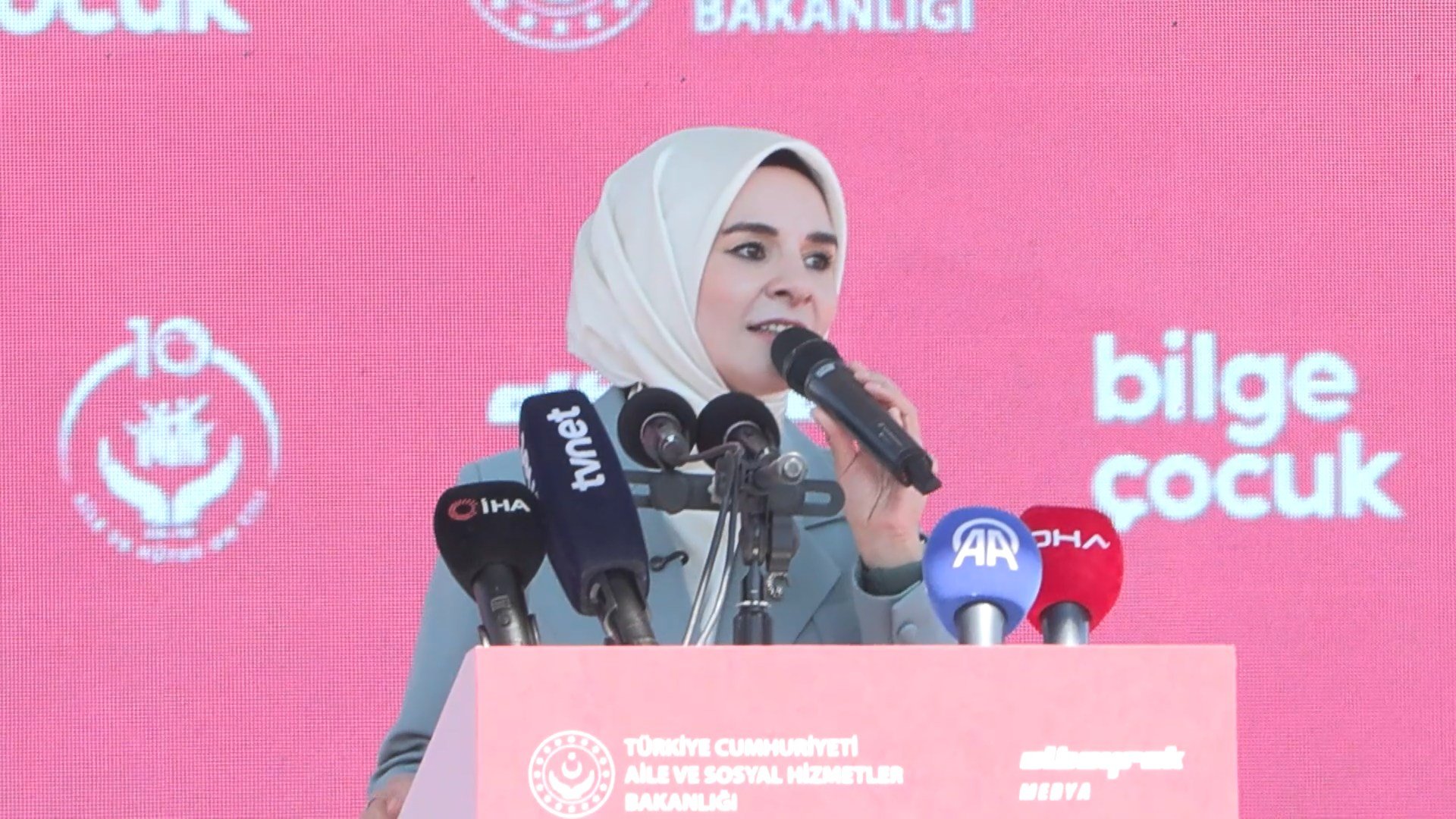 Aile ve Sosyal Hizmetler Bakanı Mahinur Özdemir Göktaş
