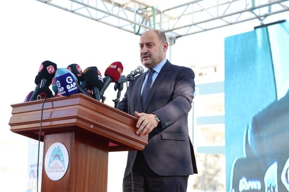 Eyyübiye Belediyesi Hizmet Binası temeli atılırken