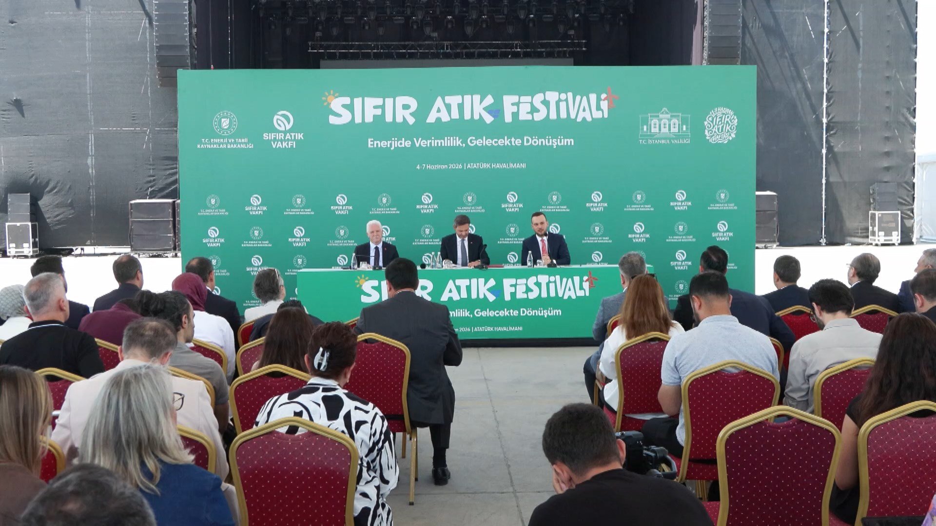 Enerji ve Tabii Kaynaklar Bakanı Alparslan Bayraktar, Sıfır Atık Festivali lansmanında konuşuyor.