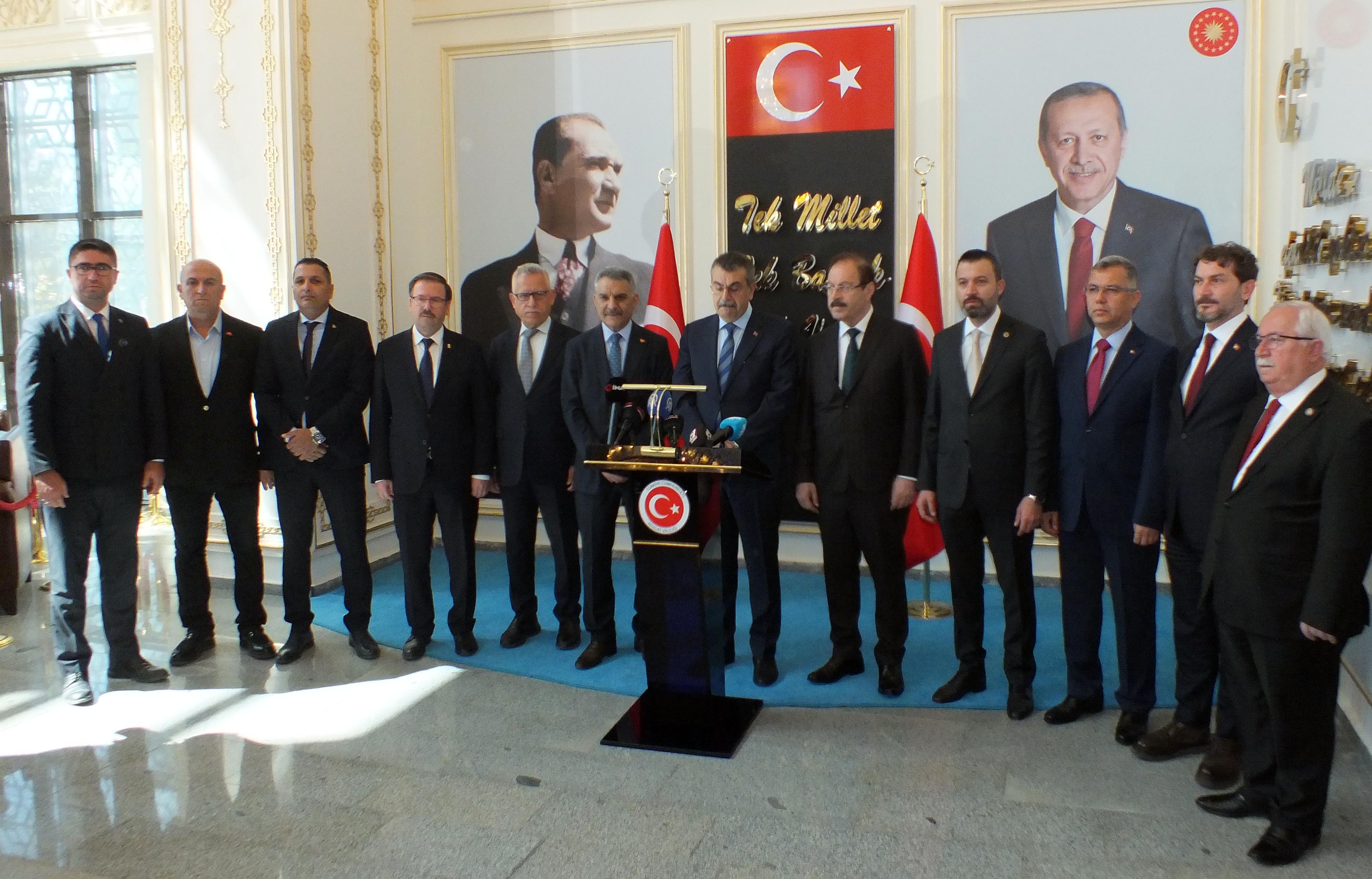 Bakan Yusuf Tekin
