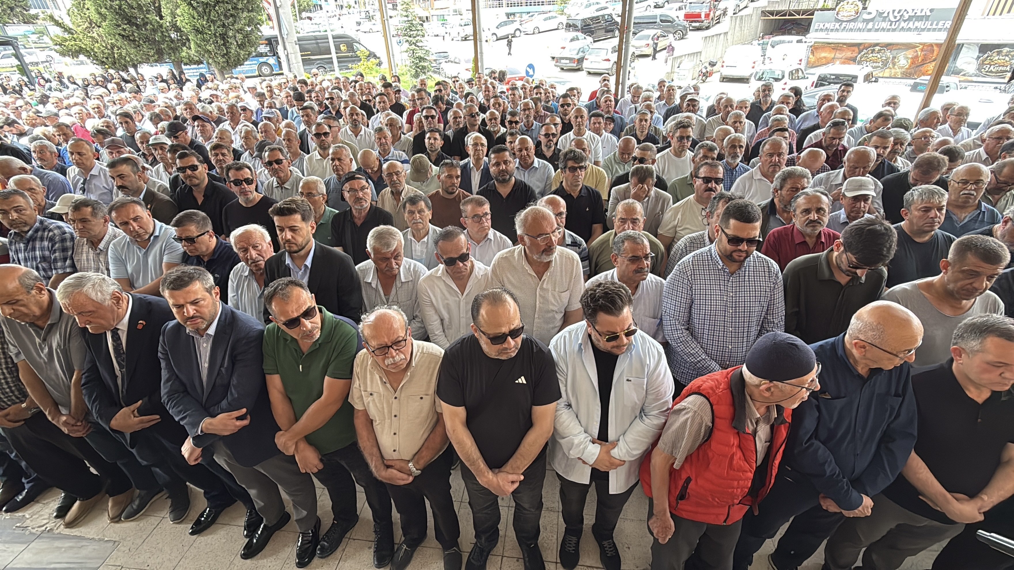 Mustafa Erten için cenaze namazı
