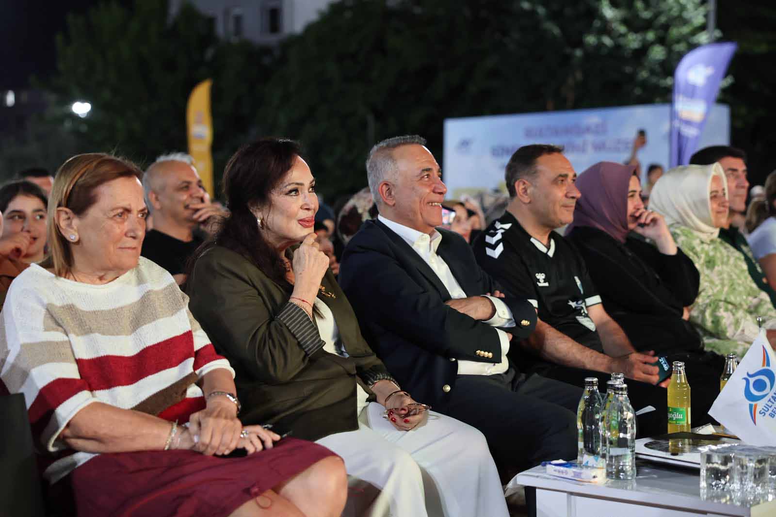 Türkan Şoray, Kadir İnanır, Sultangazi Belediyesi