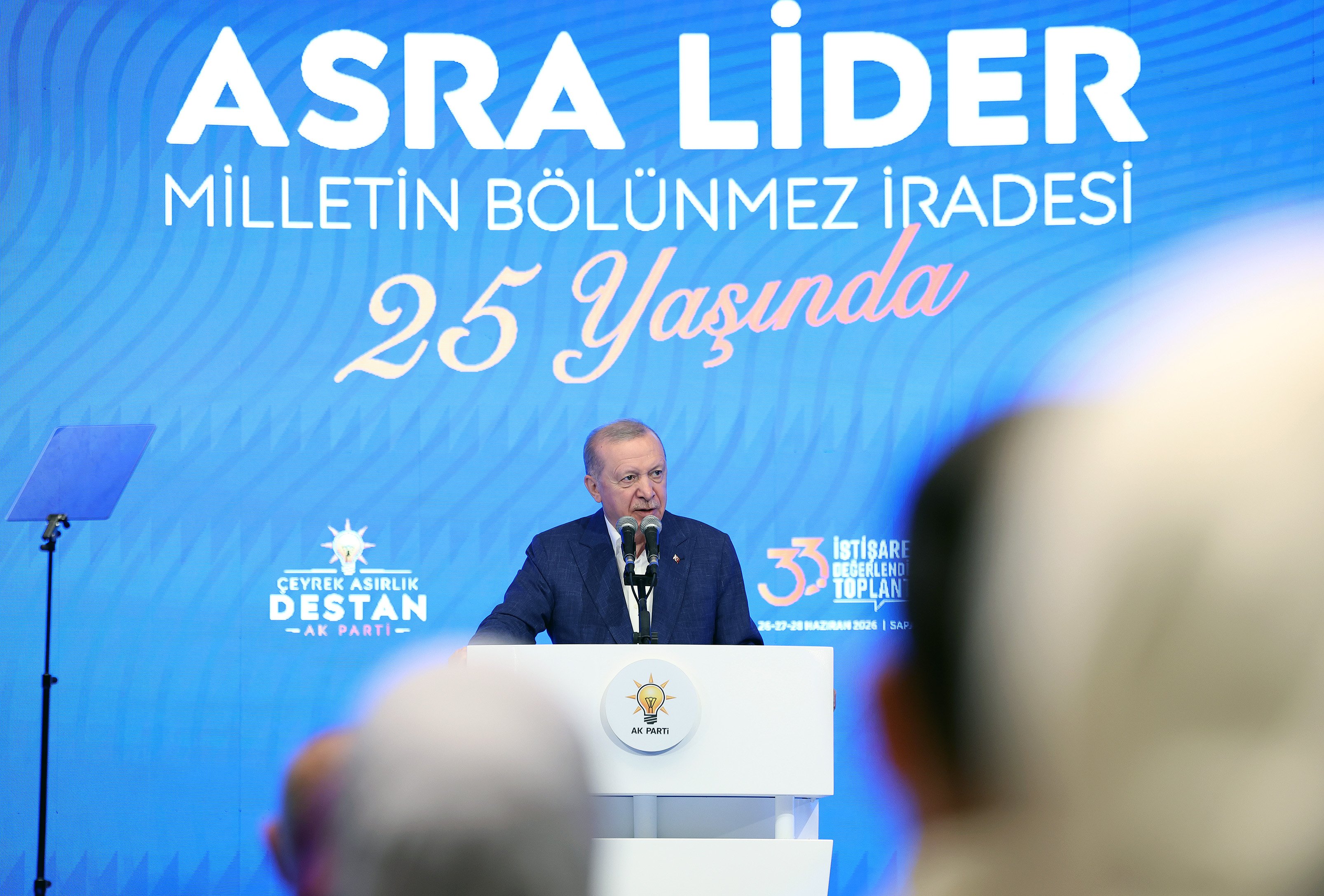 AK Parti istişare toplantısında bir an