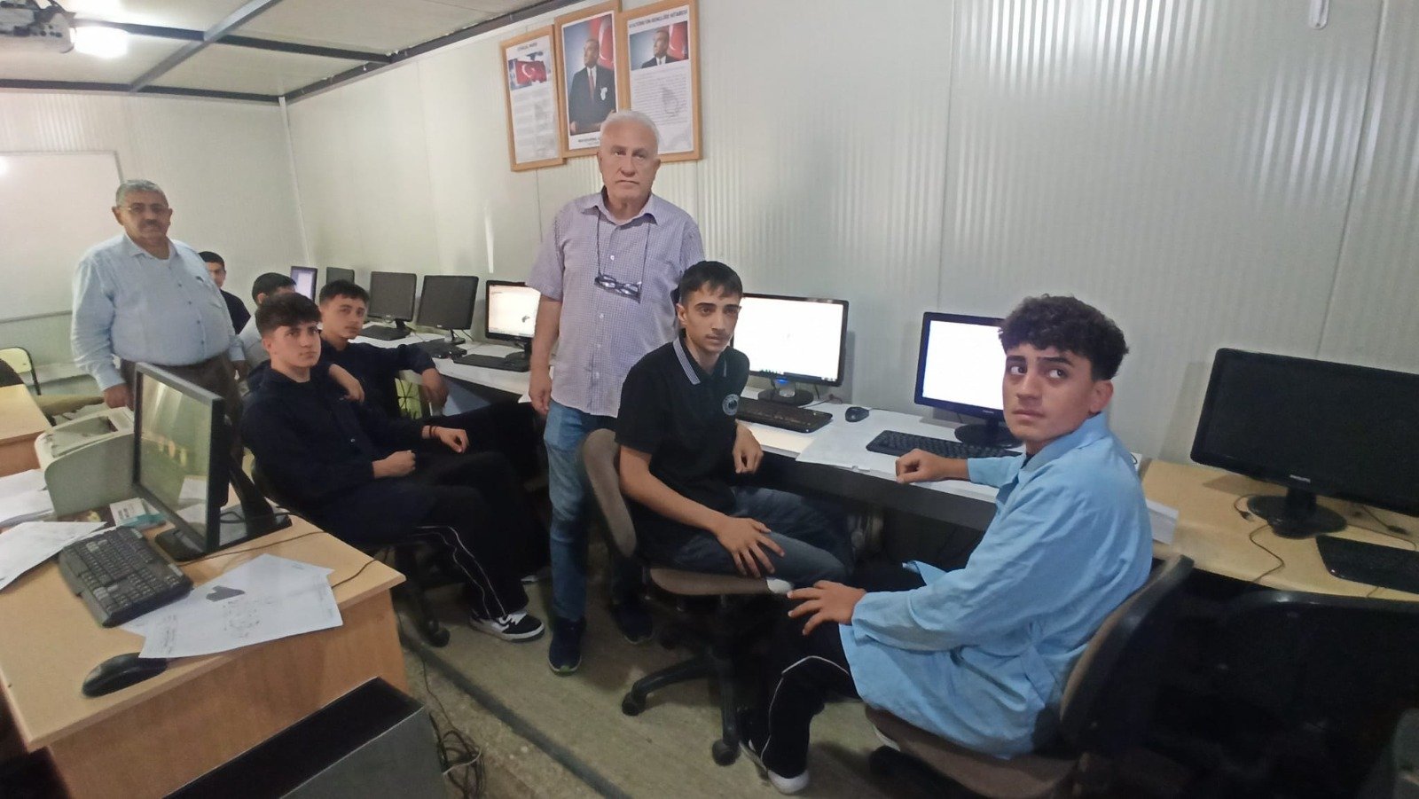 Okul Müdürü Yusuf Yıldırım mesleki eğitimin önemini vurguluyor