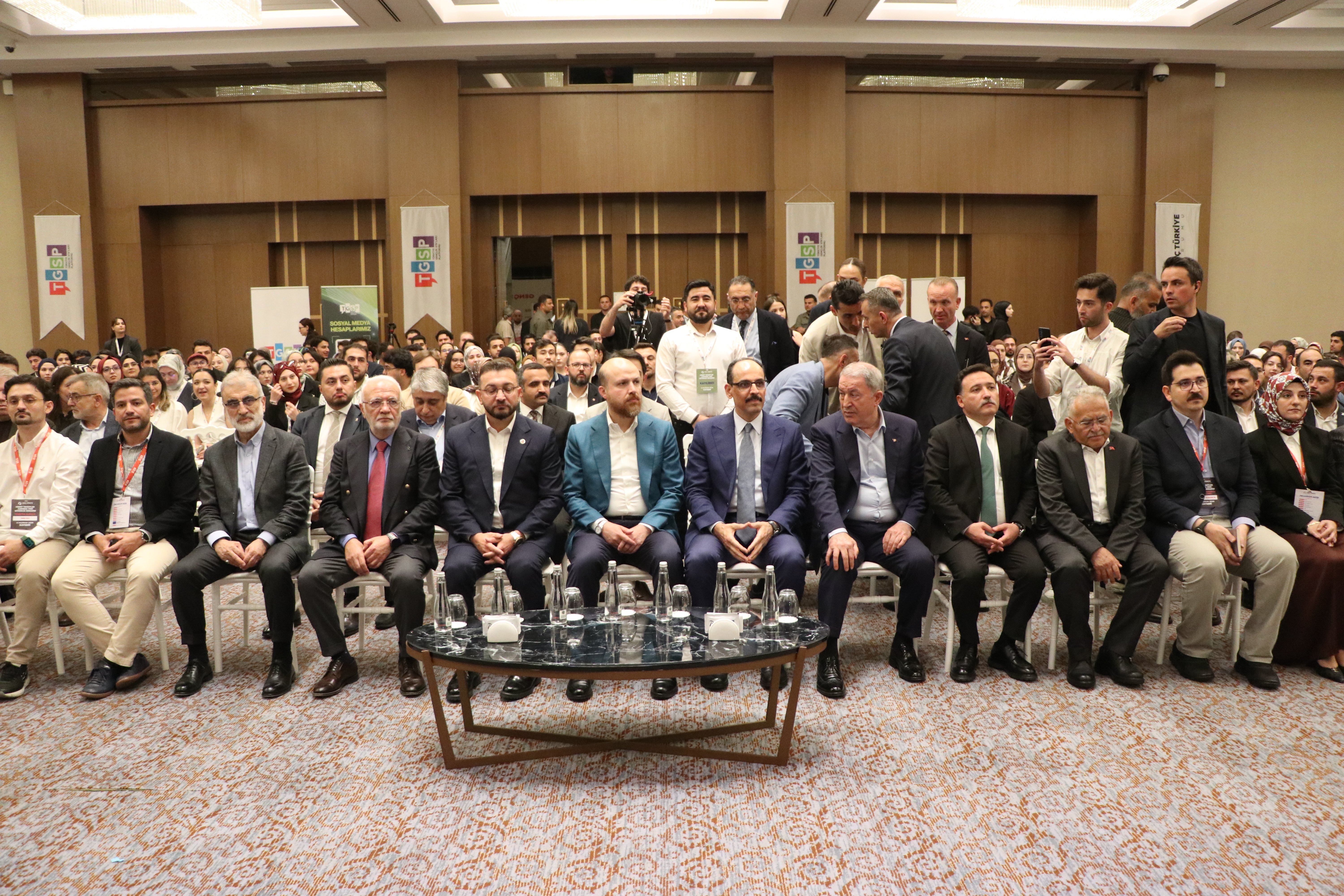 İbrahim Kalın ve Bilal Erdoğan Genç Türkiye Forumu