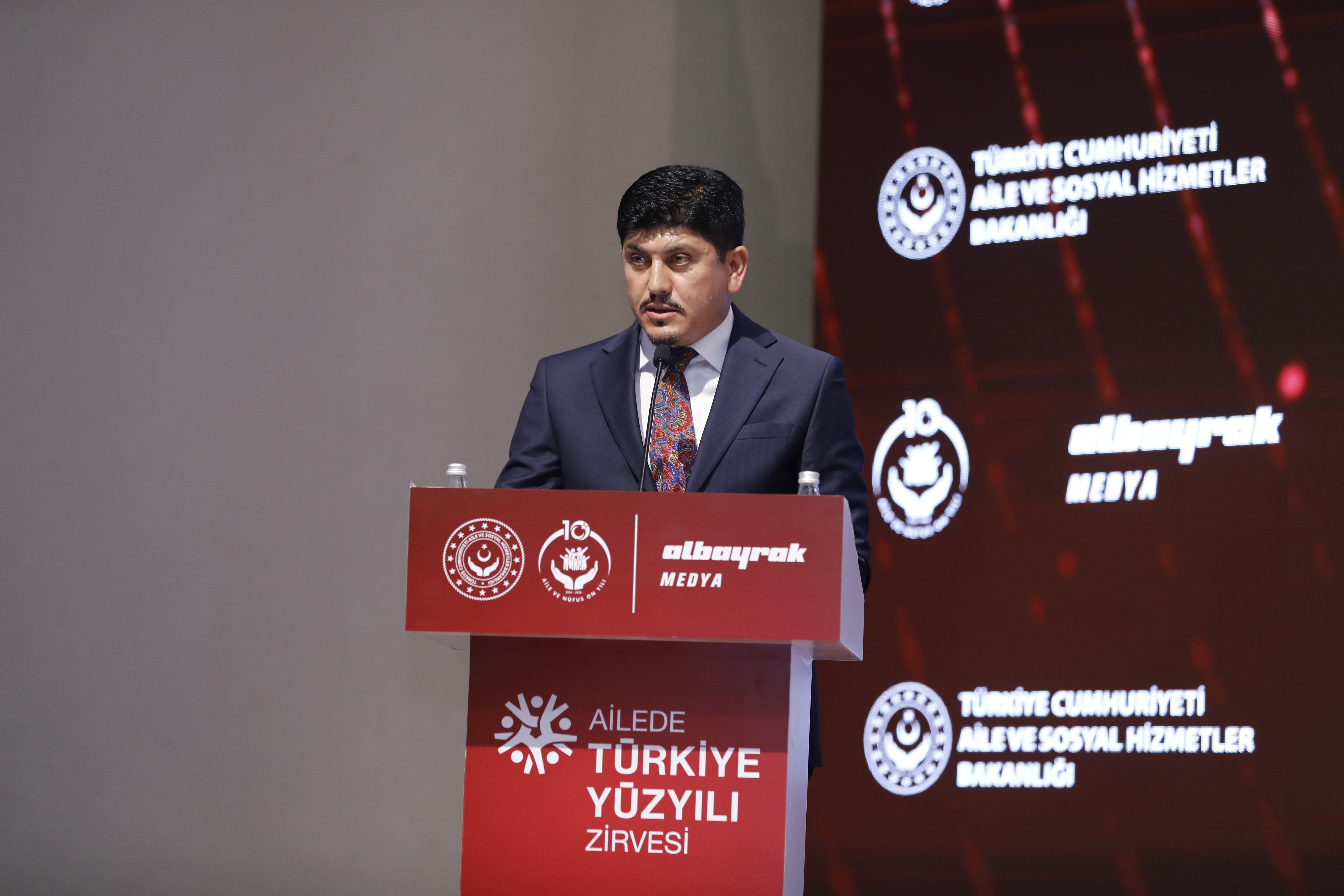Ailede Türkiye Yüzyılı Zirvesi