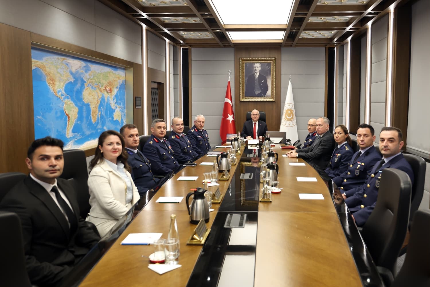 Milli Savunma Bakanı Yaşar Güler, Hava Kuvvetleri Komutanı Orgeneral Ziya Cemal Kadıoğlu