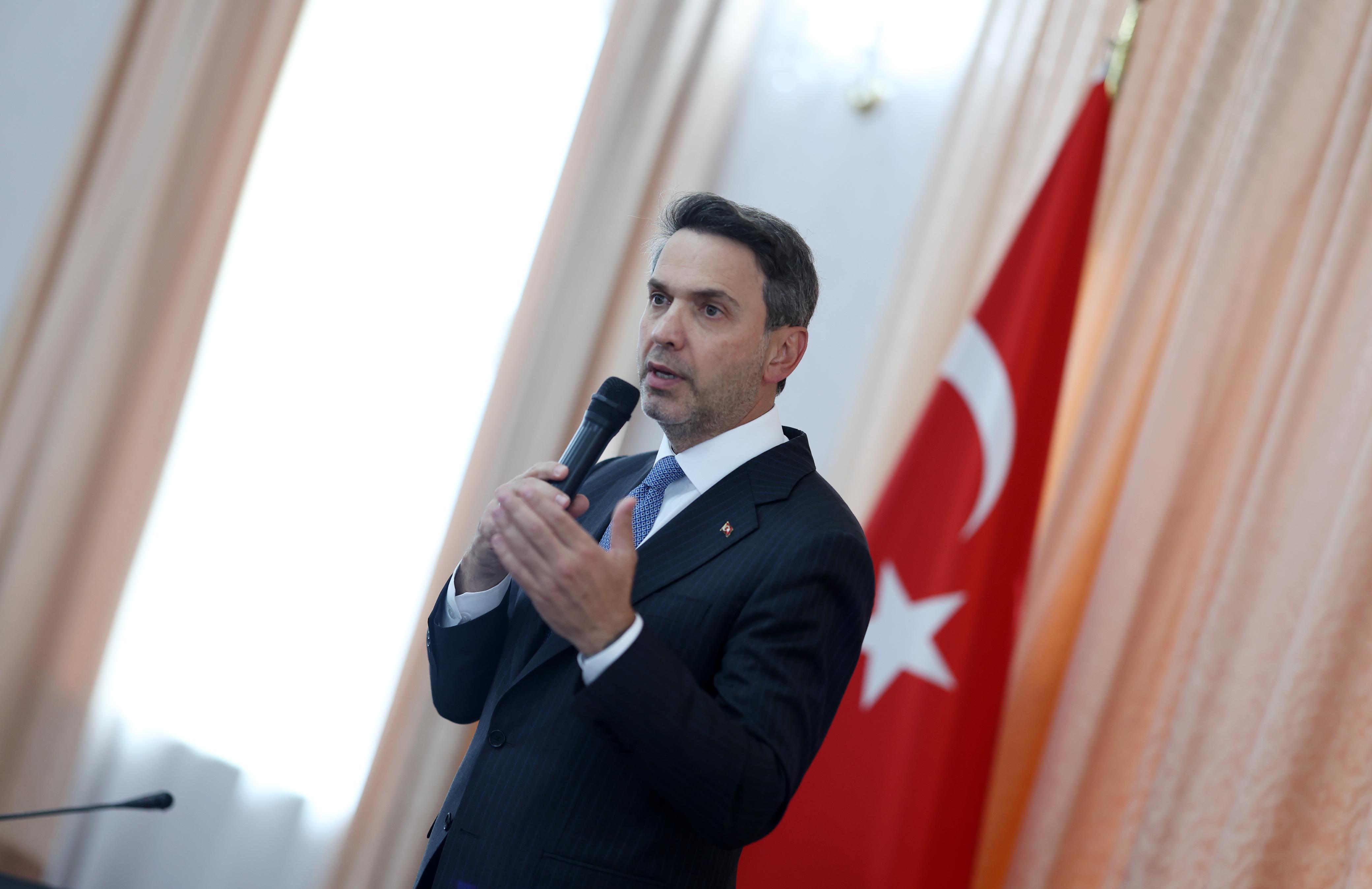 Bakan Bayraktar Romanya soydaşlar