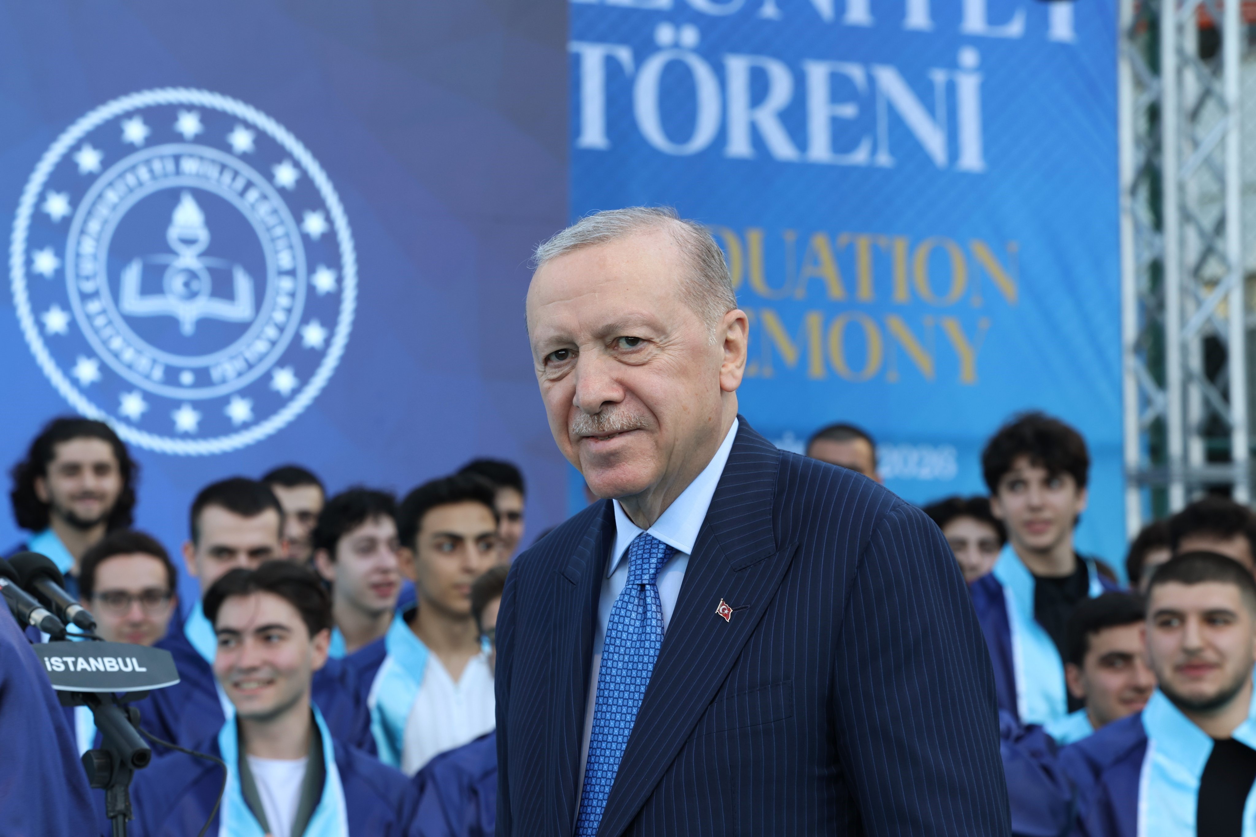 Cumhurbaşkanı Erdoğan torunu Ömer Tayyip Erdoğan ile mezuniyet töreninde