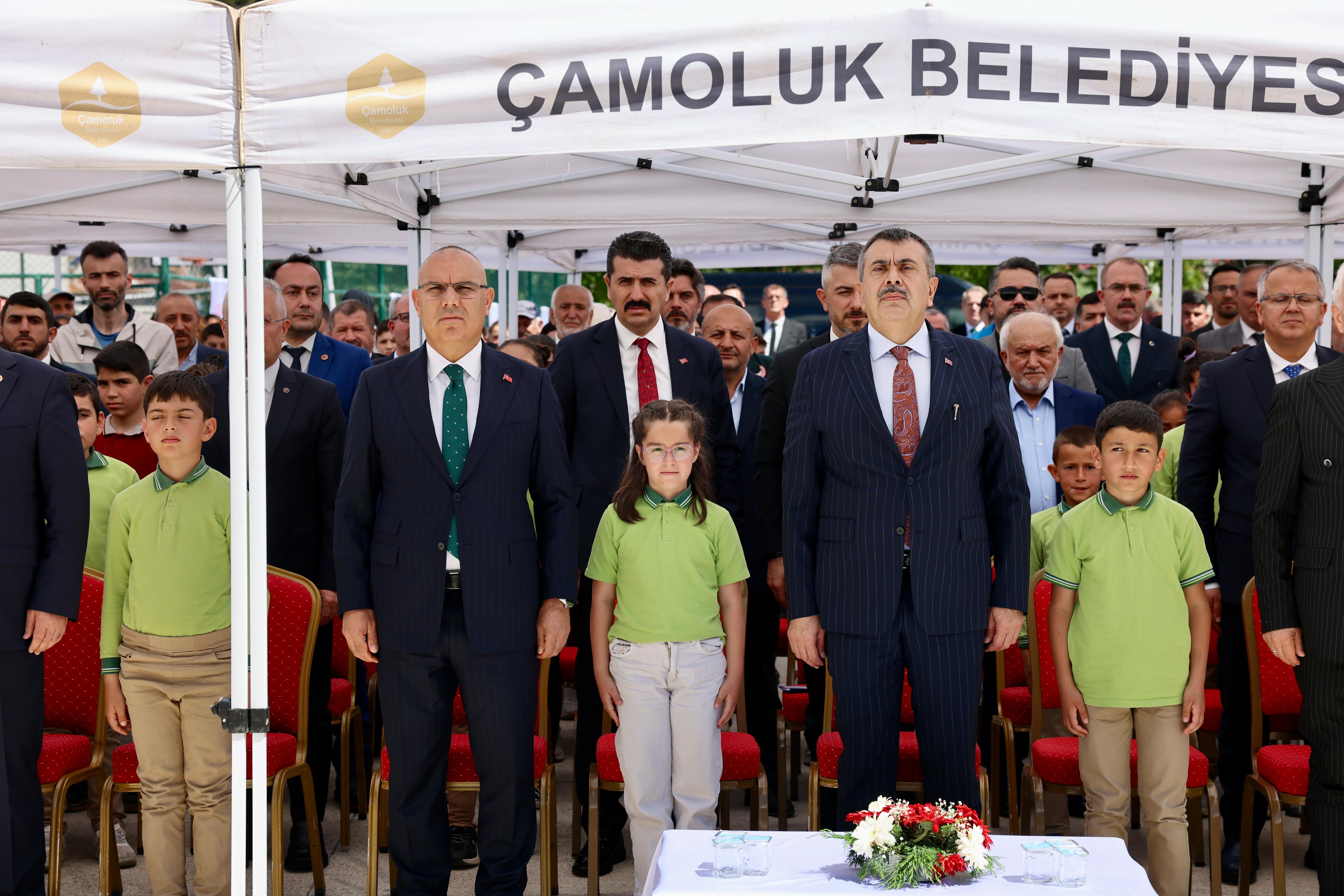 Yusuf Tekin, derslik sayısındaki artışı vurguladı