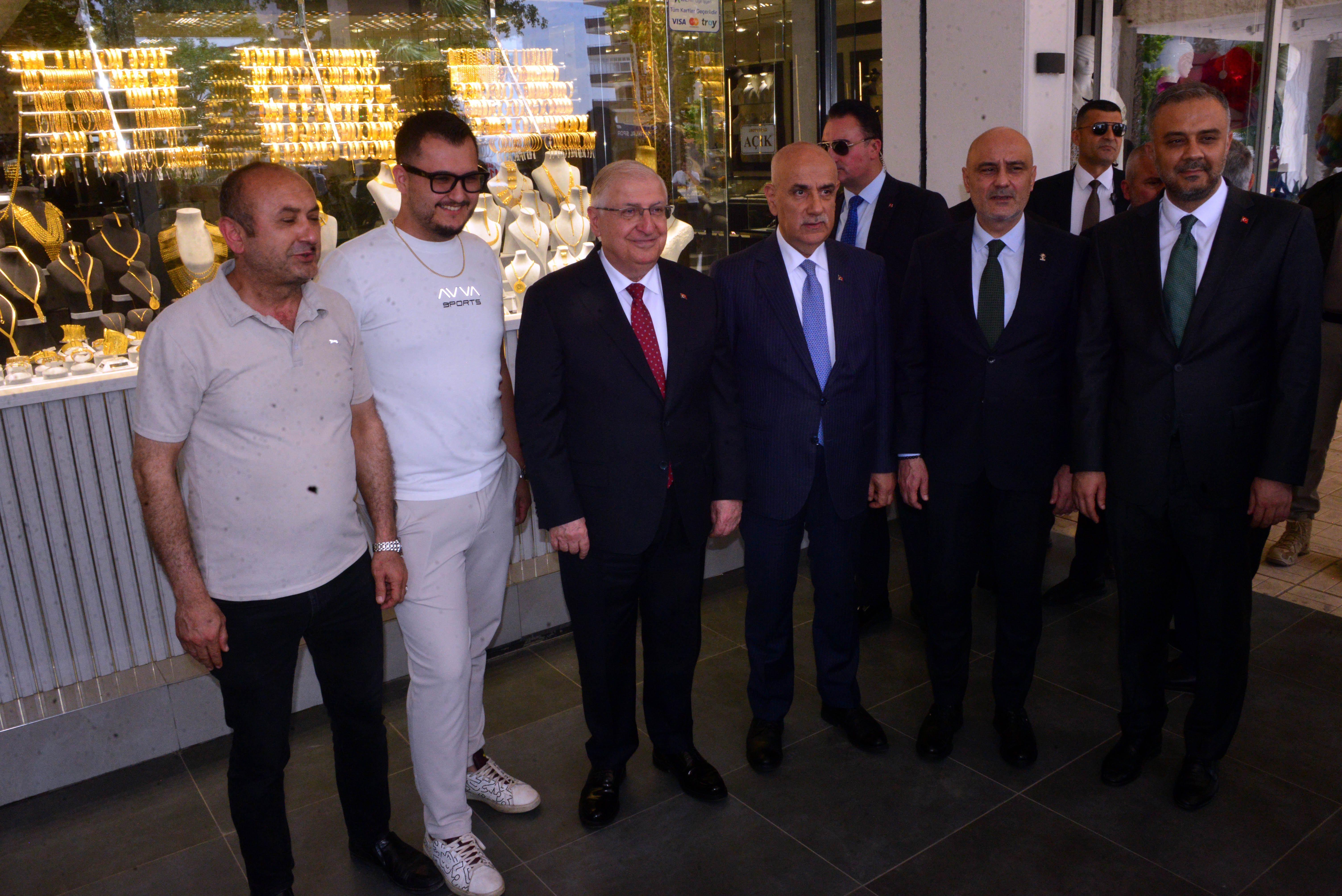 Yaşar Güler şehit aileleri ziyareti