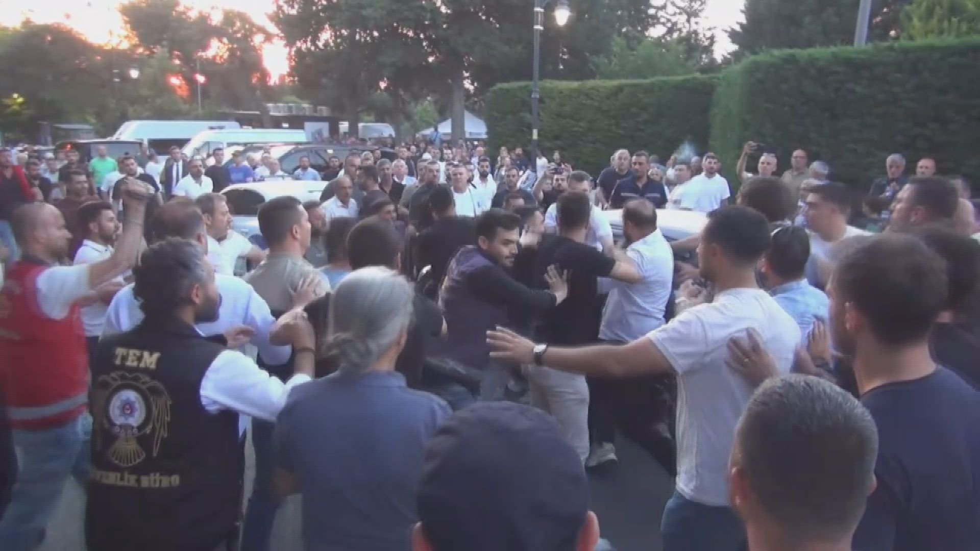 Silivri Adliyesi Önünde Arbede