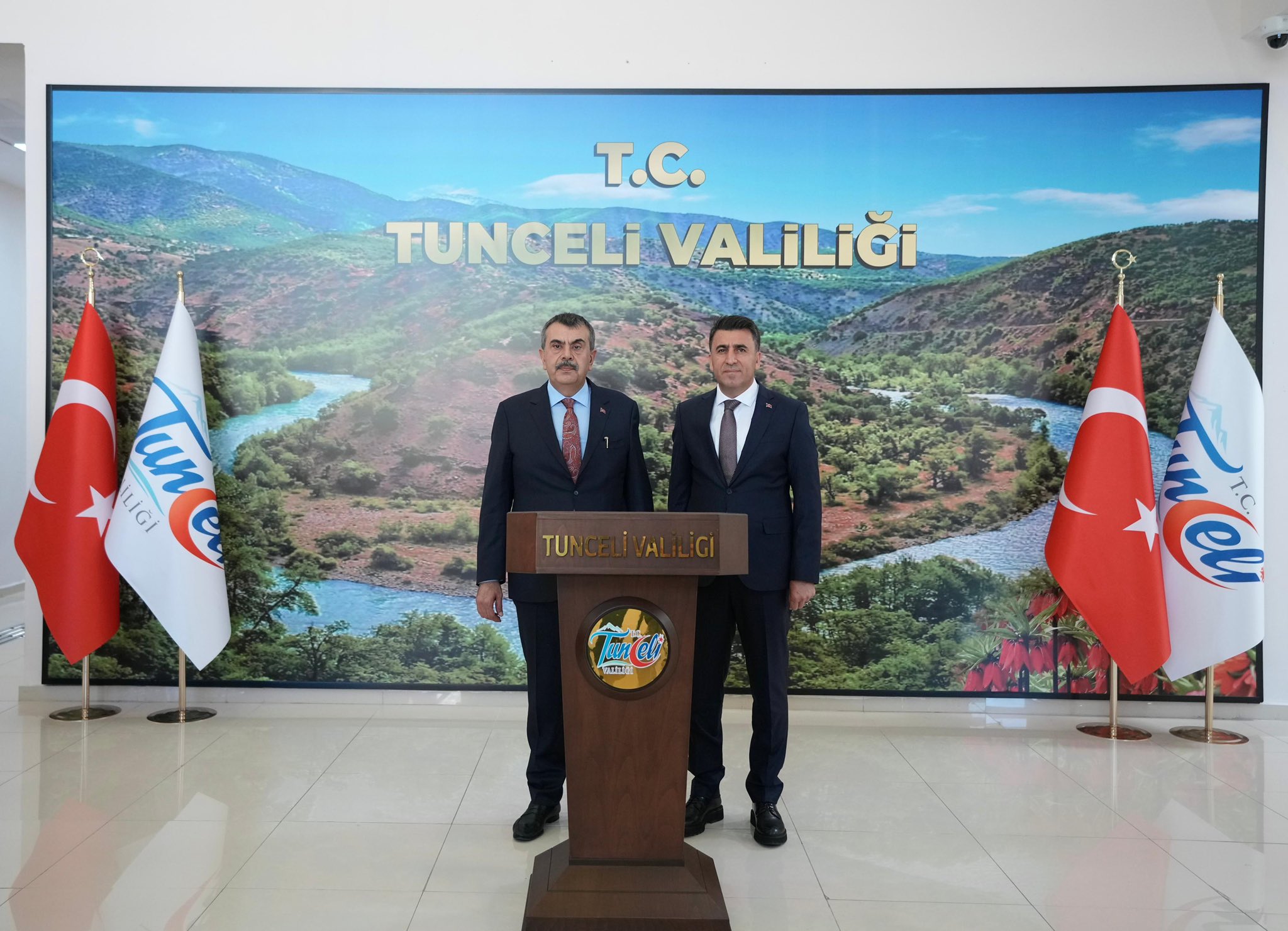 Bakan Yusuf Tekin Tunceli Görüşmeleri