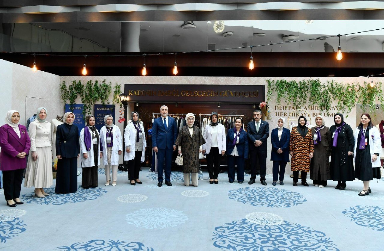 Emine Erdoğan deprem bölgesi kadınları