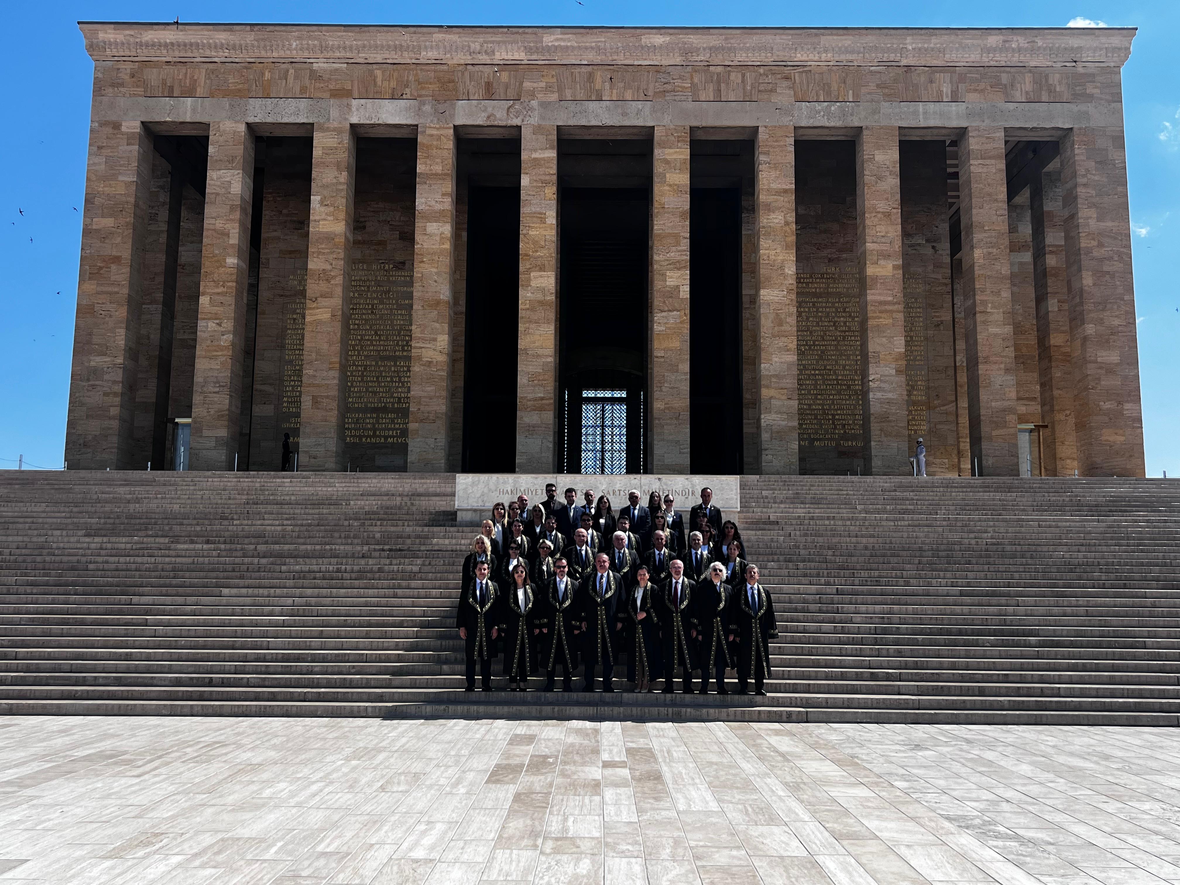 Uyuşmazlık Mahkemesi heyeti Anıtkabir ziyareti