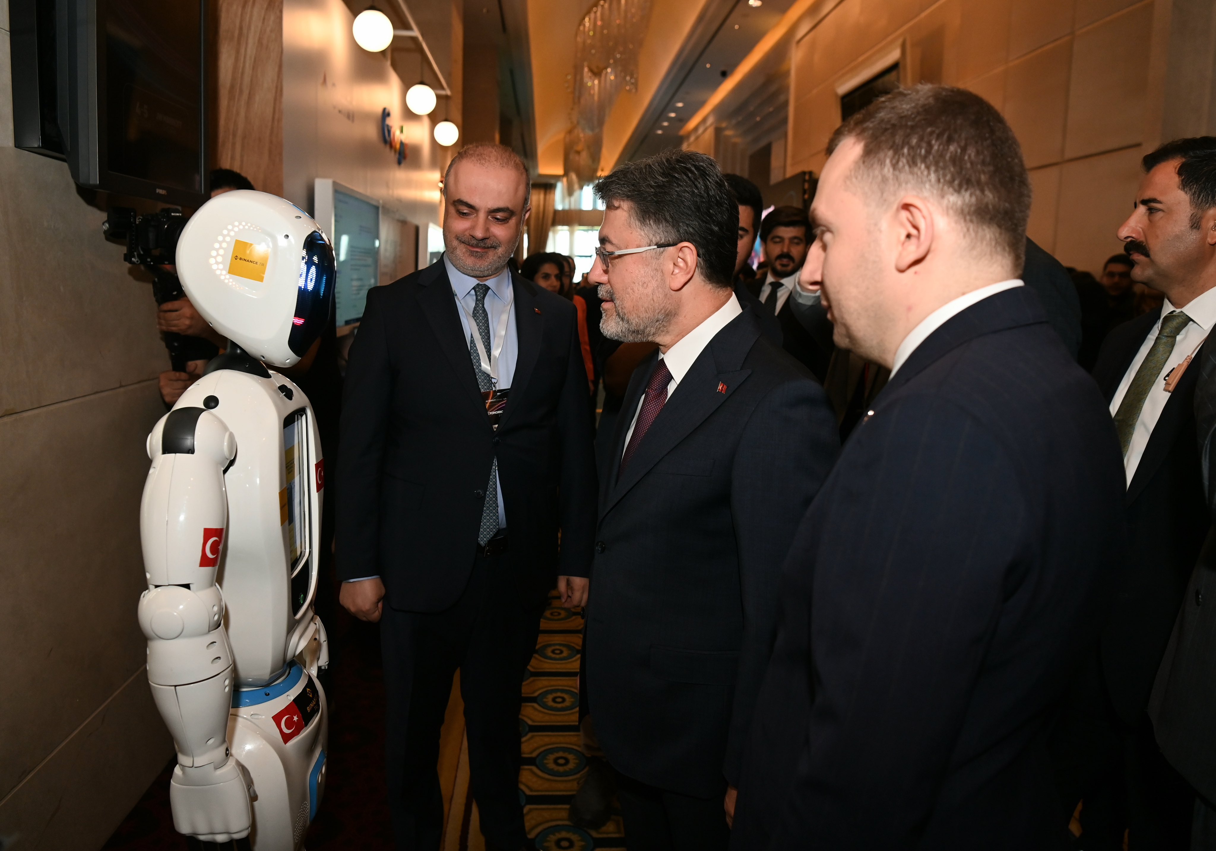 Bakan İbrahim Yumaklı suyun verimli kullanımı hakkında açıklama yapıyor