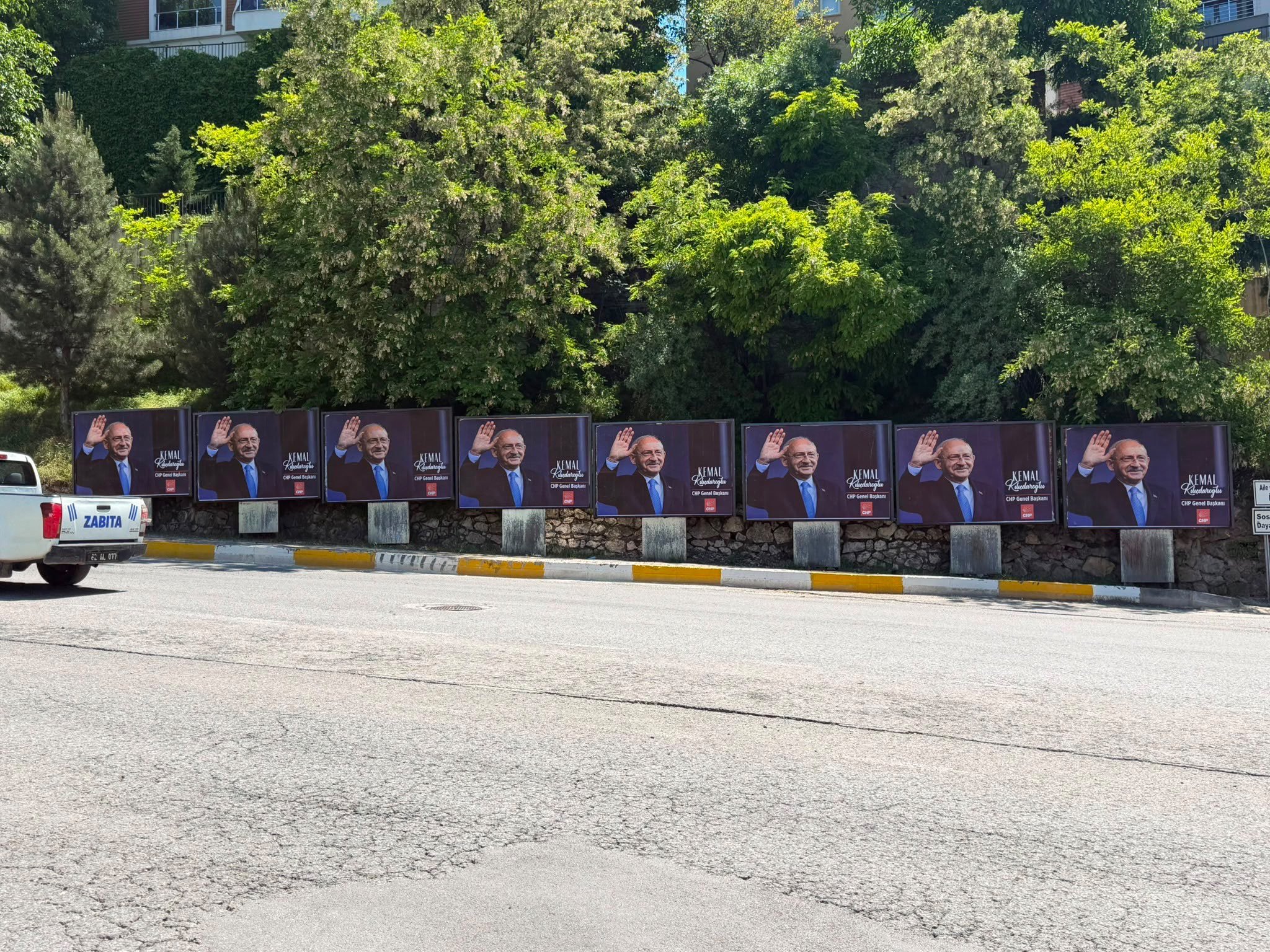 Tunceli Valiliği, Kılıçdaroğlu afişleri