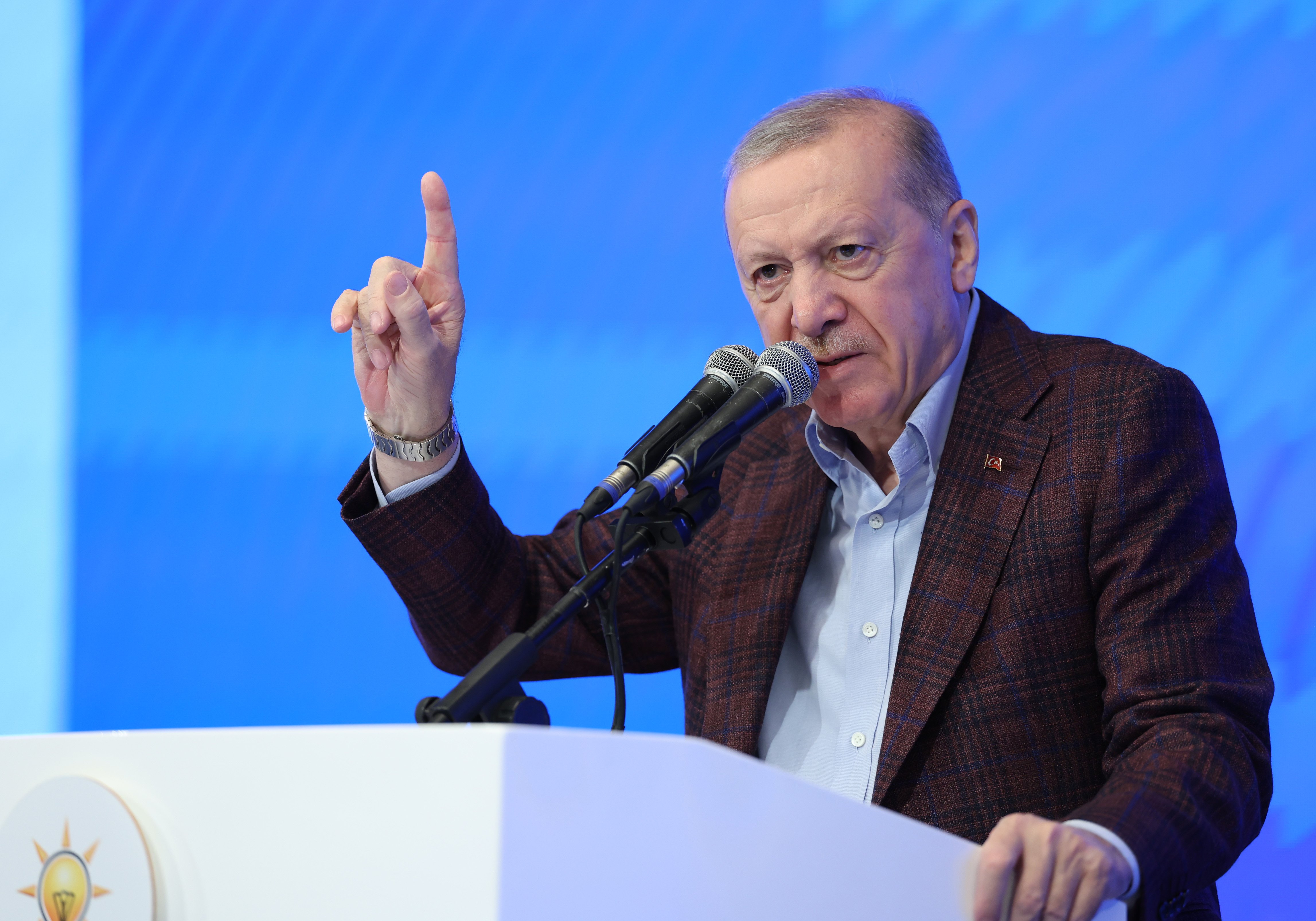 AK Parti 33