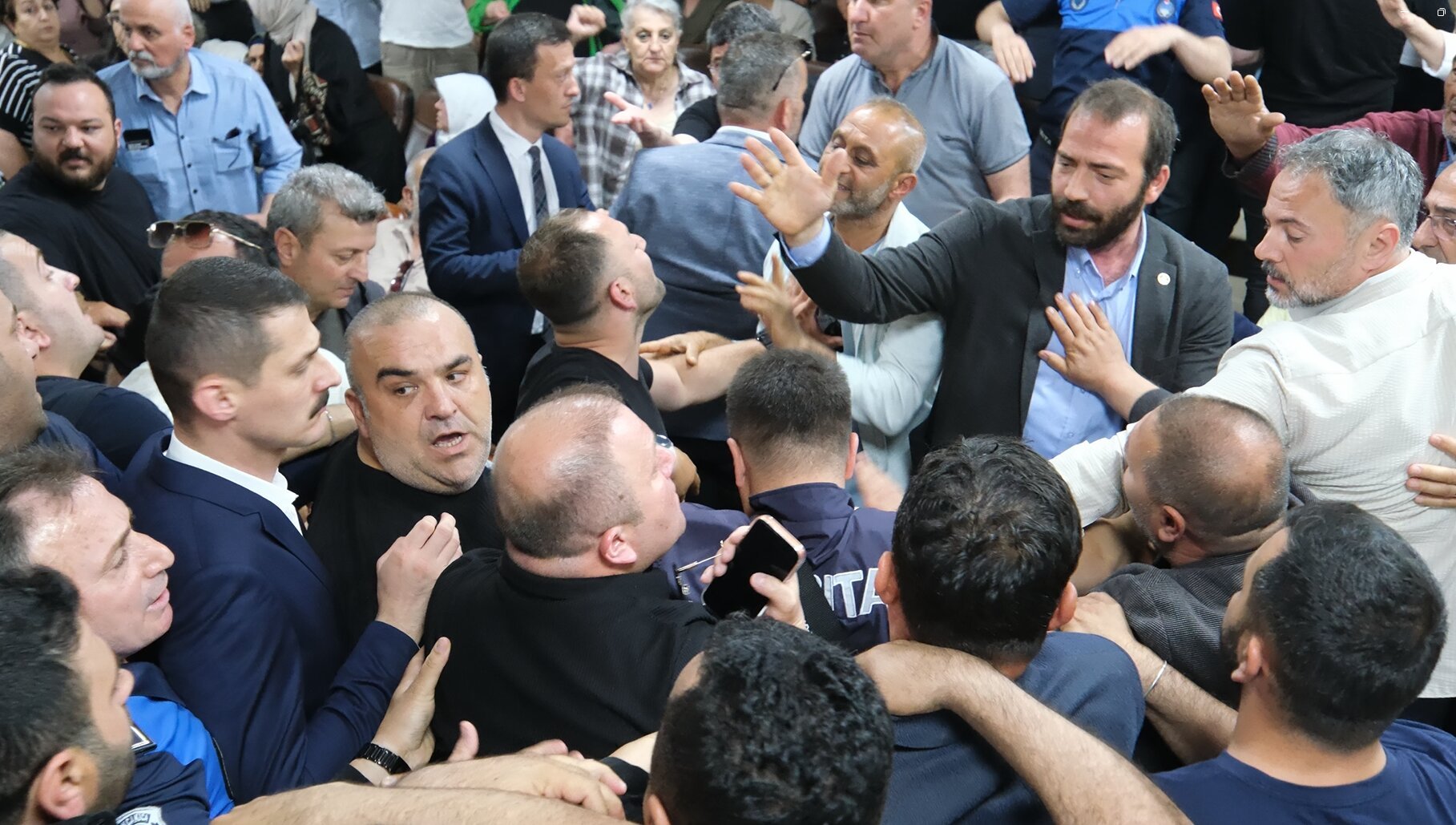 Akçakoca belediye meclisi seçim oturumu
