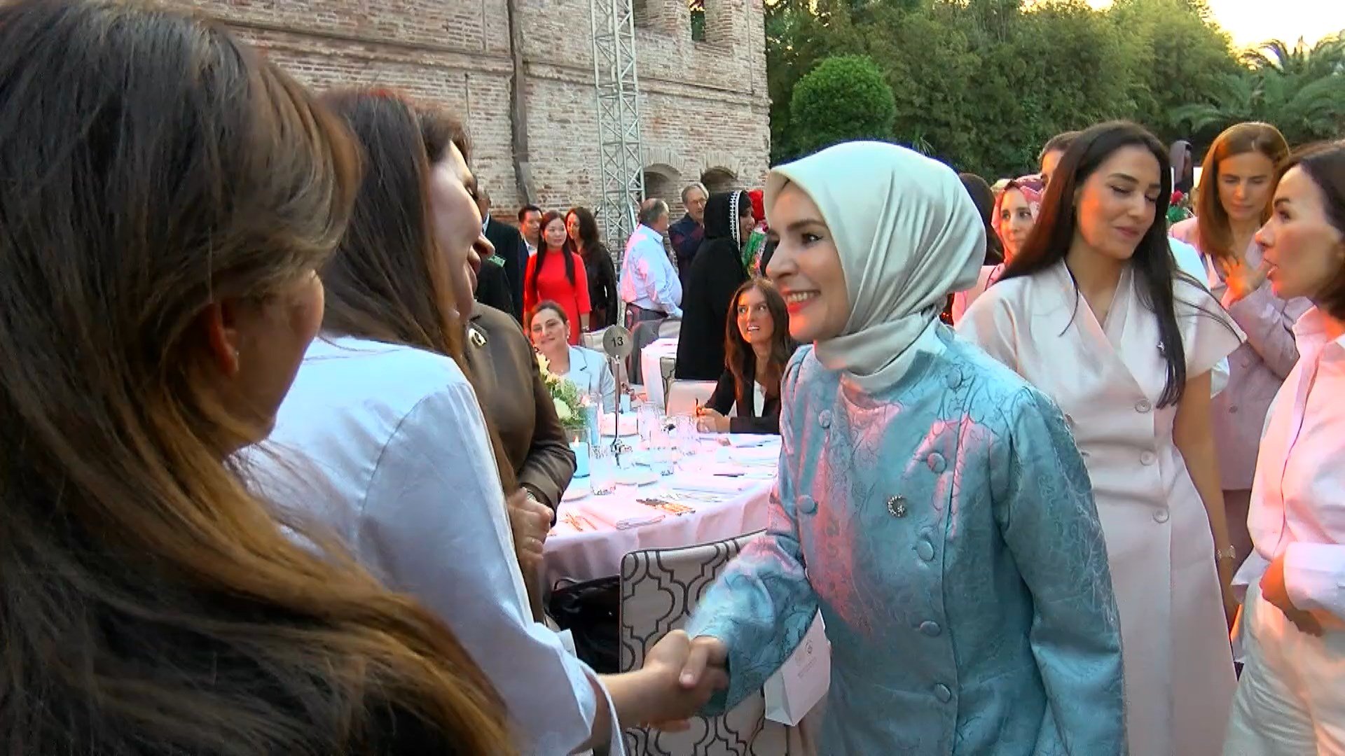 Aile ve Sosyal Hizmetler Bakanı Mahinur Özdemir Göktaş Geleceğe İlham Veren Kadınlar etkinliğinde konuşuyor
