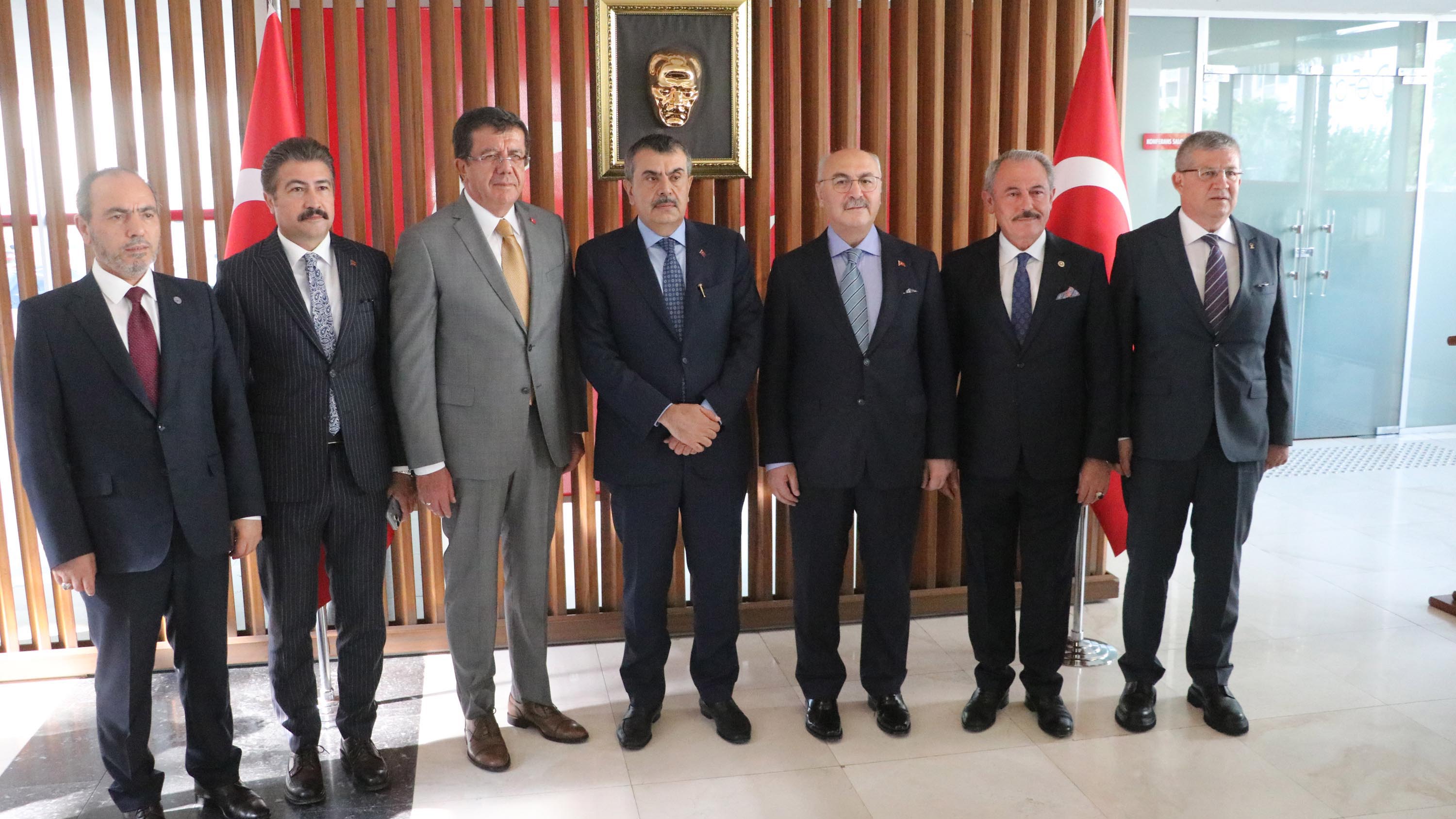 Milli Eğitim Bakanı Yusuf Tekin Denizli programında eğitim değerlendirme toplantısı yaptı