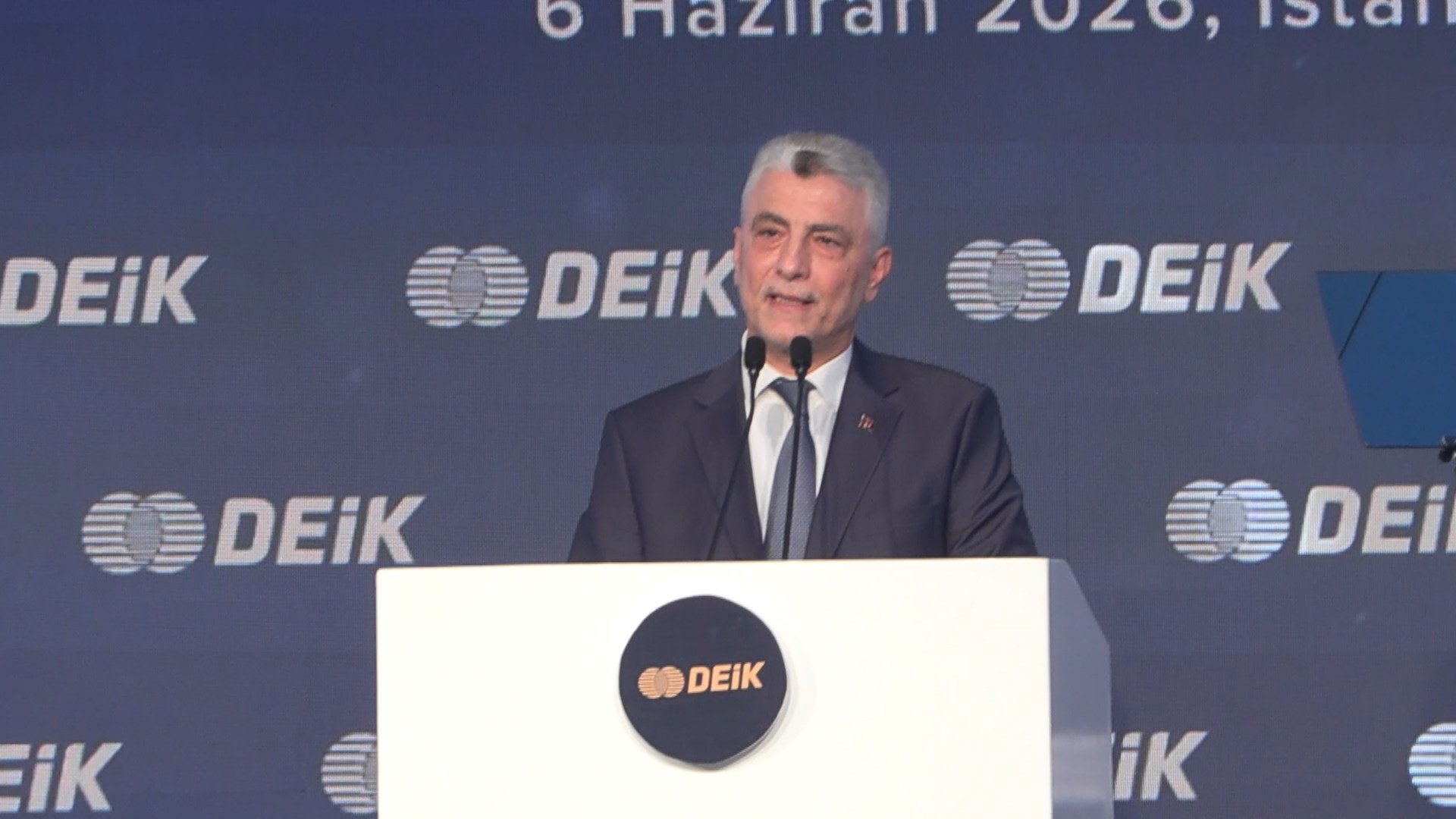Ticaret Bakanı Ömer Bolat konuşma yapıyor