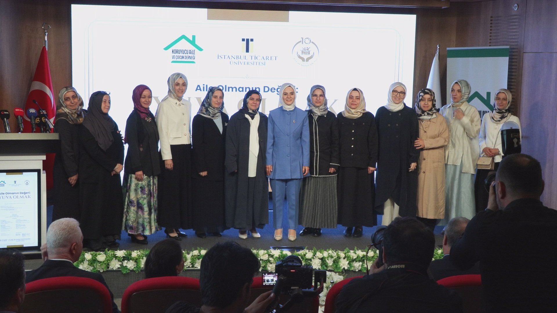 Bakan Mahinur Özdemir Göktaş, aile olmanın değerini vurguladı