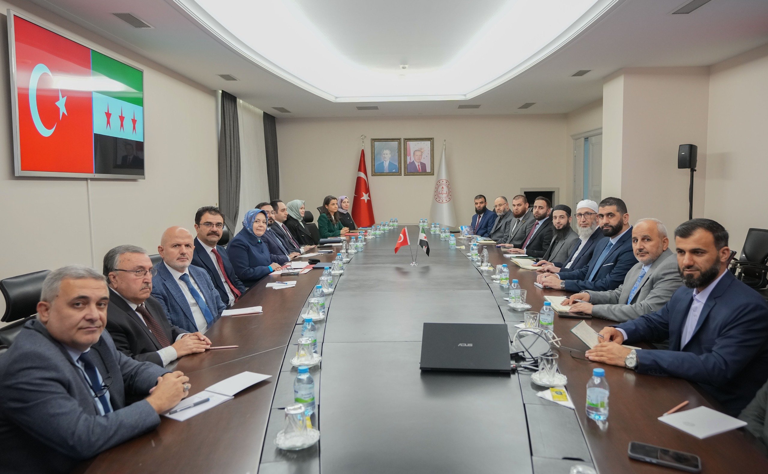 MEB Bakan Yardımcısı Celile Eren Ökten ve Suriye Vakıflar Bakan Yardımcısı Anas Almousa görüşmesi.