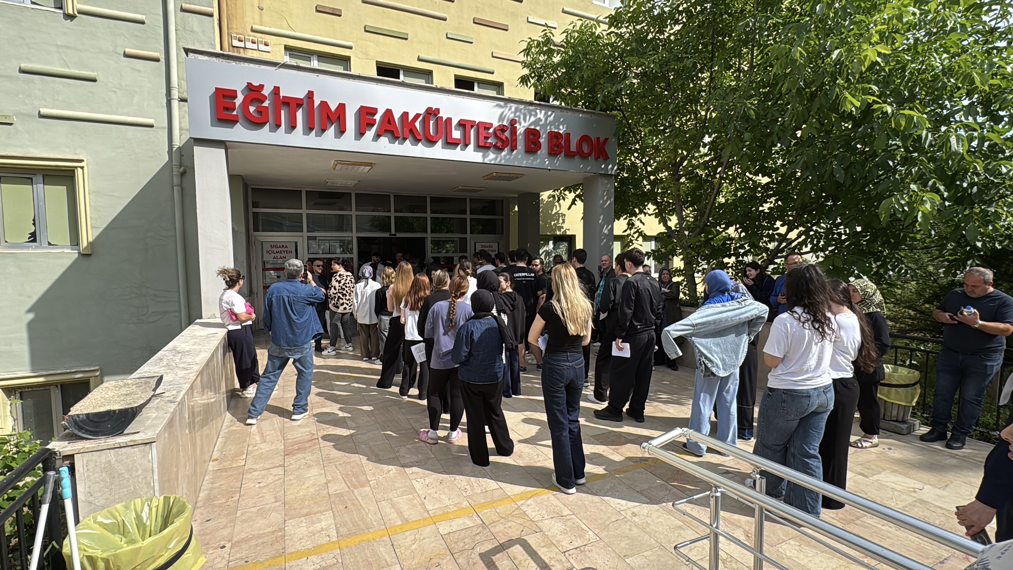 YKS sınavına giren öğrenciler