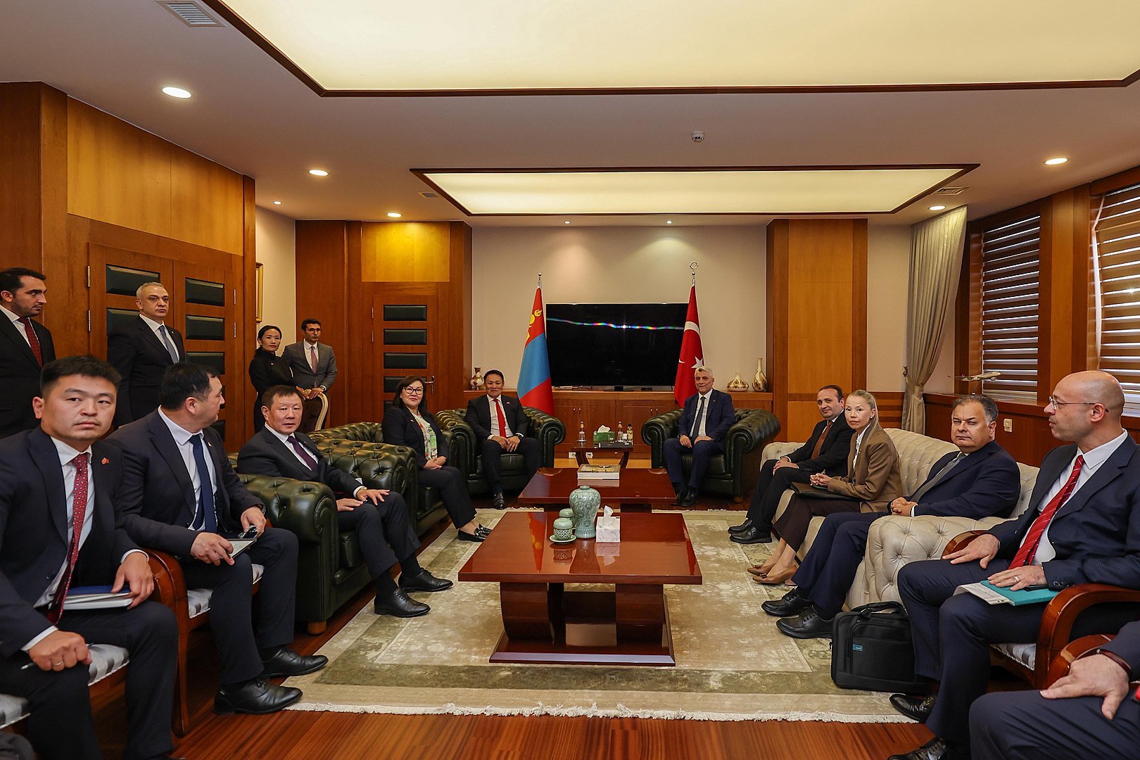 Bakan Bolat ve Moğolistan Başbakan Yardımcısı Nyamtaishir görüşmesi