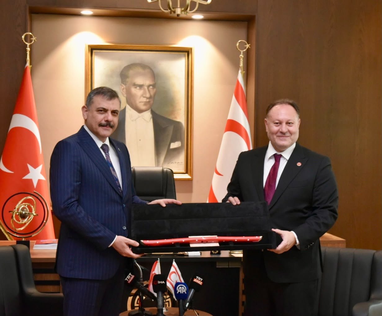 KKTC Meclis Başkanı Ziya Öztürkler, İçişleri Bakanı Mustafa Çiftçi ve Büyükelçi Ali Murat Başçeri