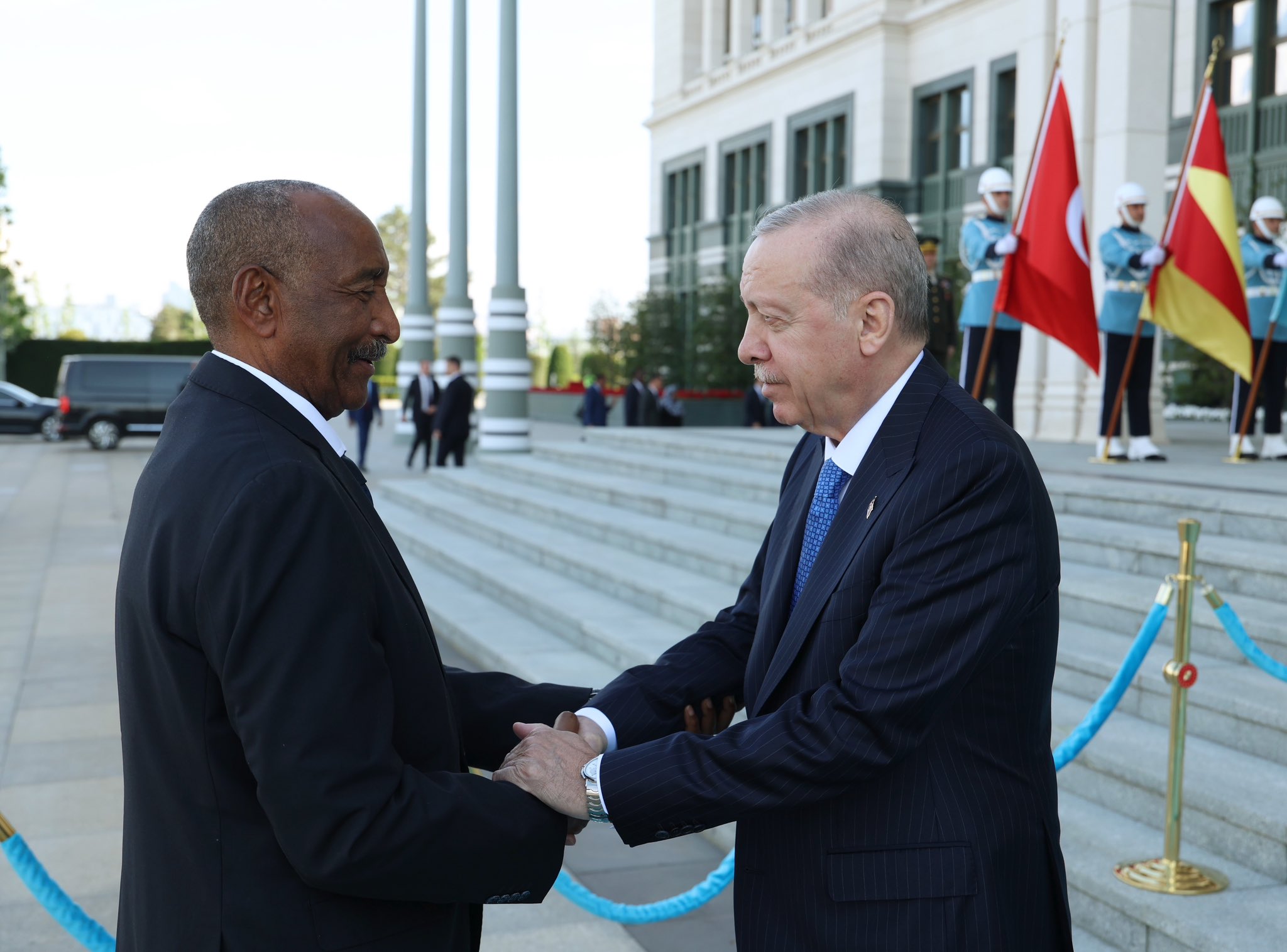 Cumhurbaşkanı Erdoğan, Sudan Egemenlik Konseyi Başkanı Burhan ile görüştü