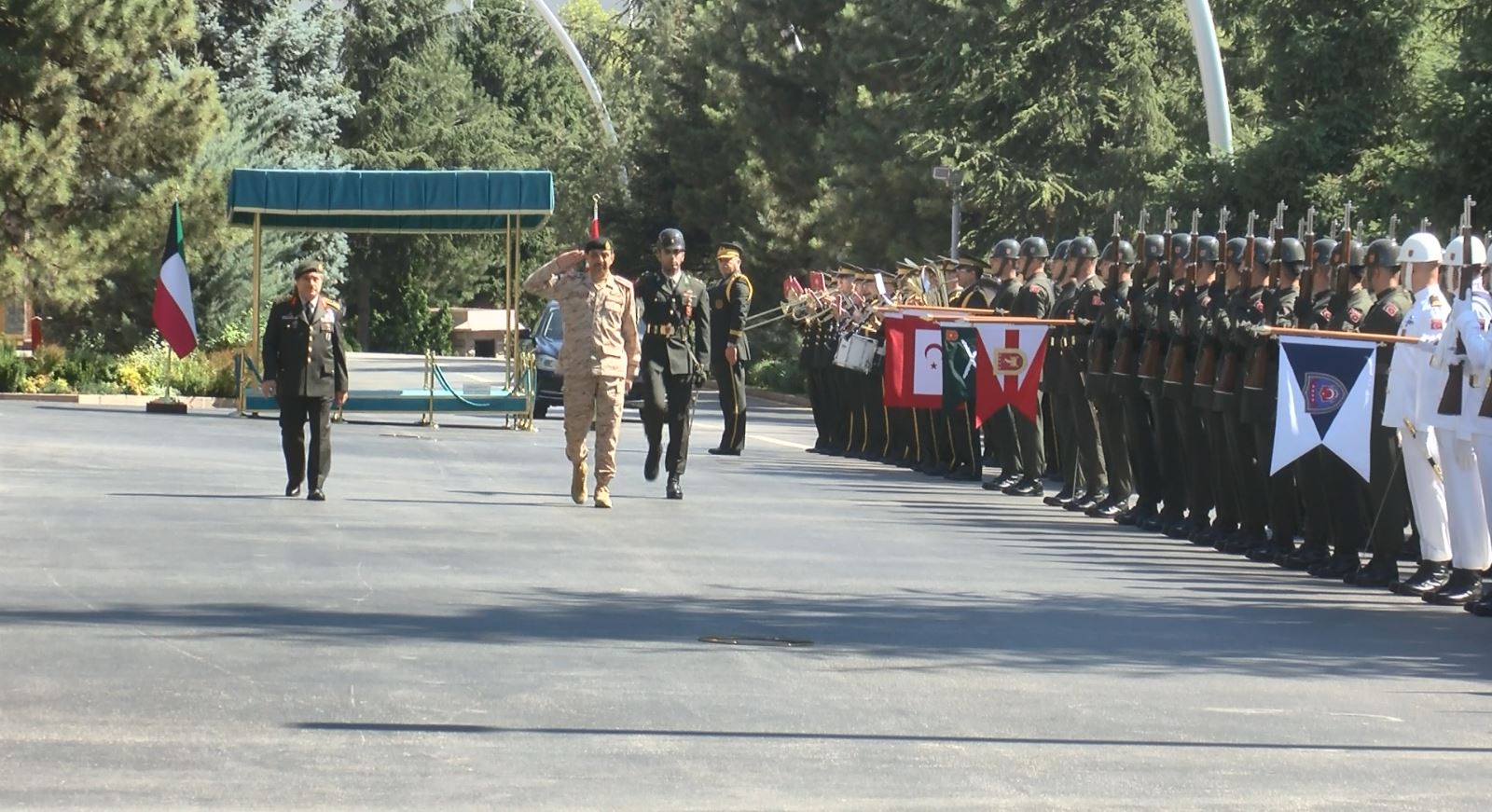 Genelkurmay Başkanı Orgeneral Selçuk Bayraktaroğlu ve heyeti
