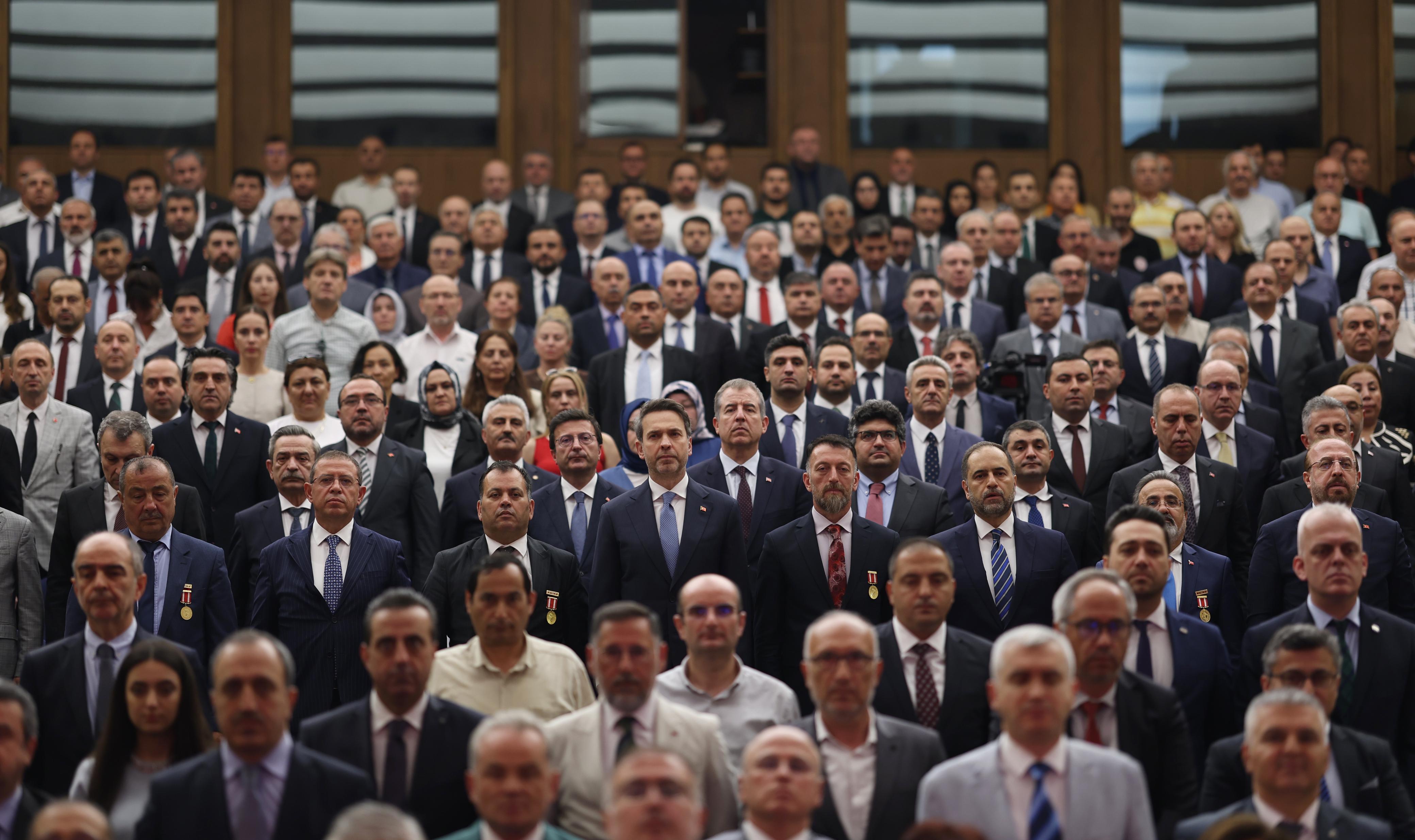 Bakan Alparslan Bayraktar 15 Temmuz fotoğraf sergisini geziyor