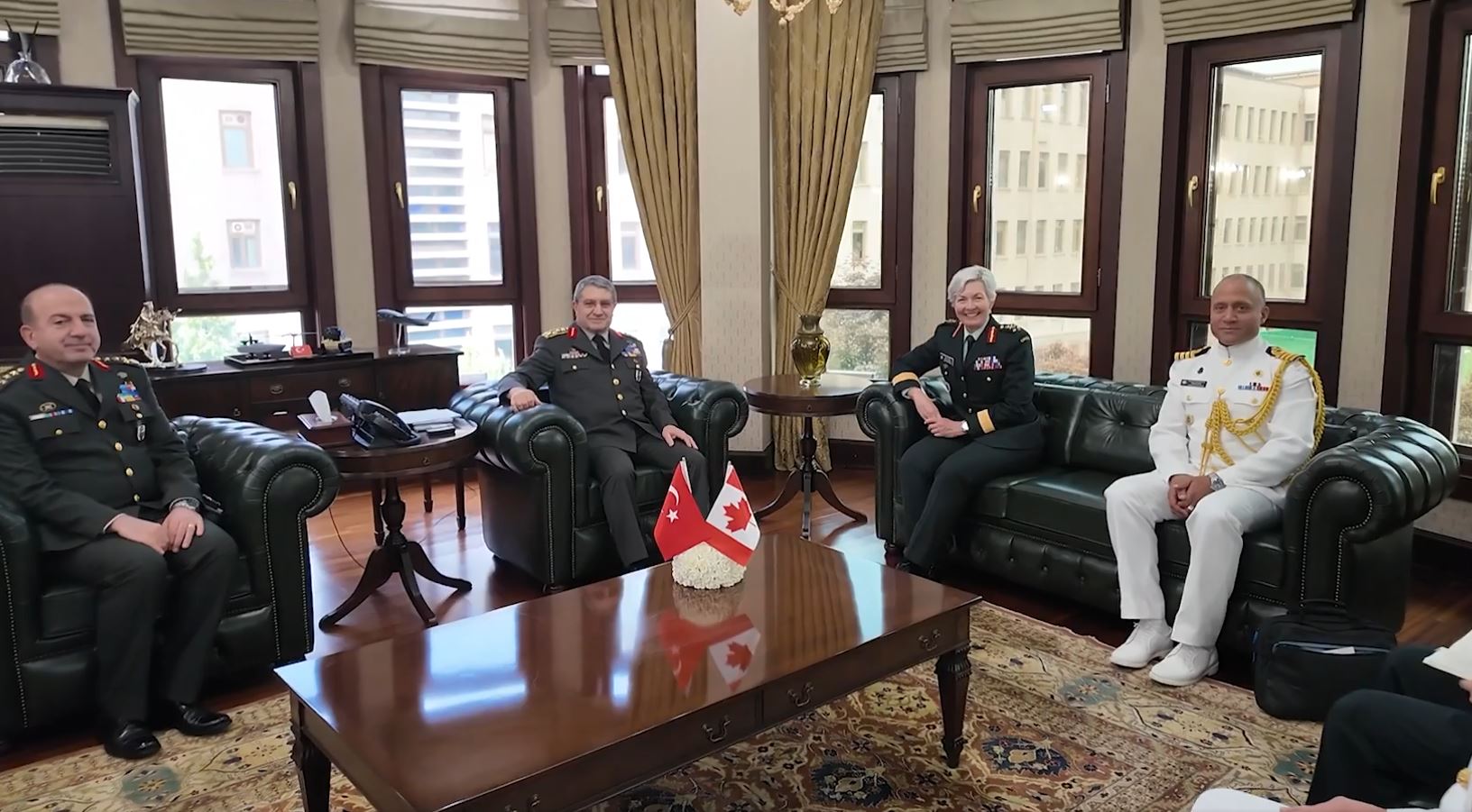 Bayraktaroğlu ve Carignan görüşmesi