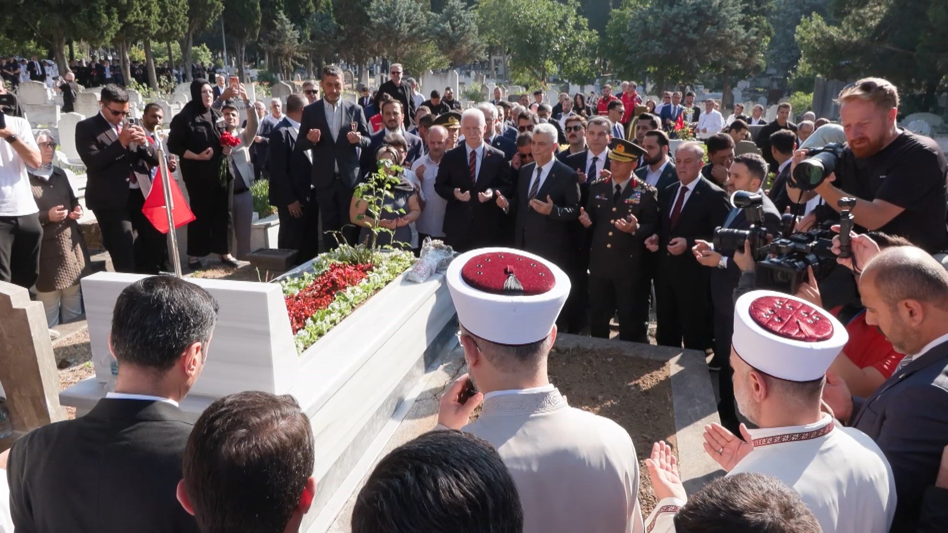 Gazi Bayram Ceylan konuşurken